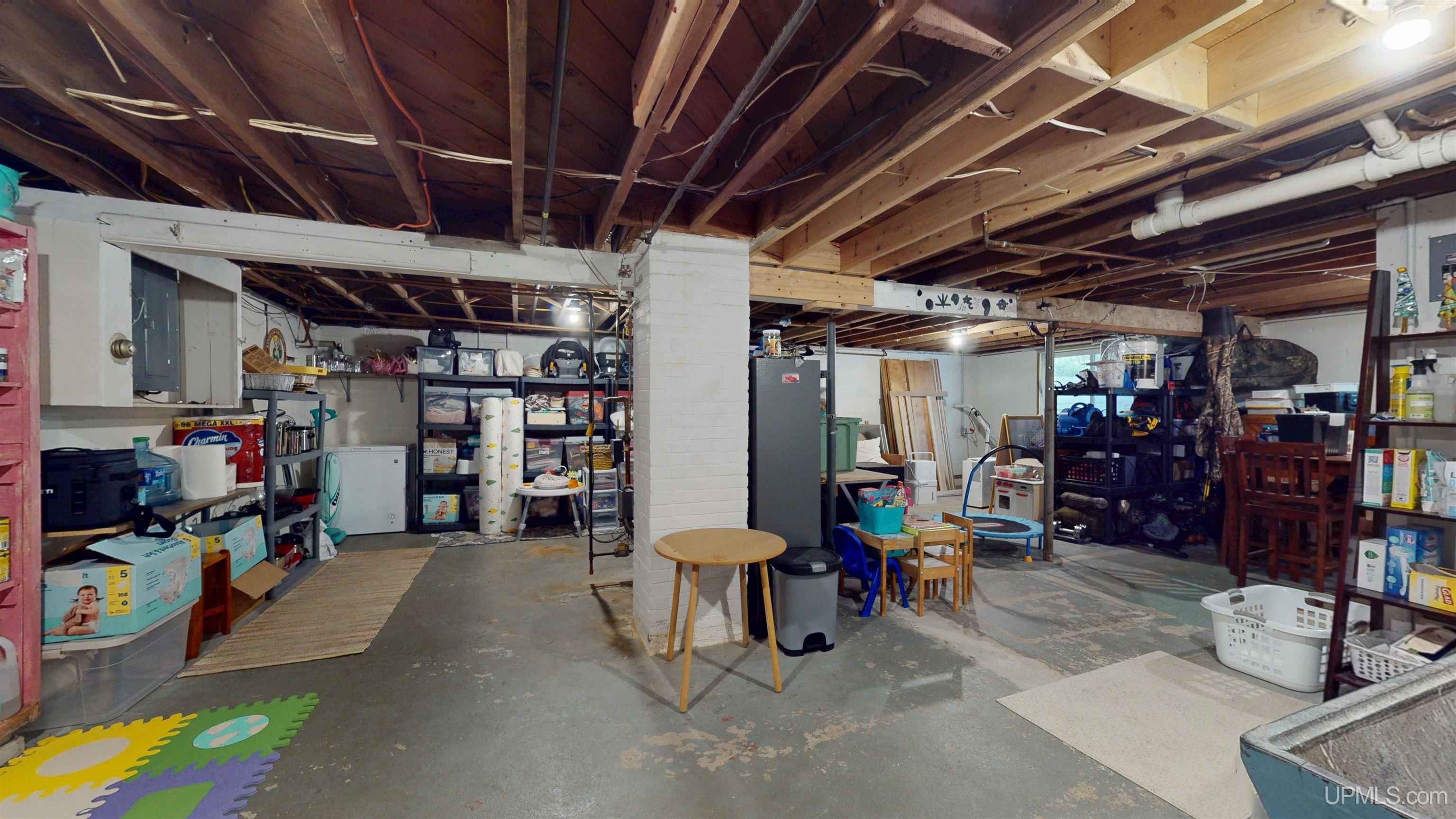 main property photo 19