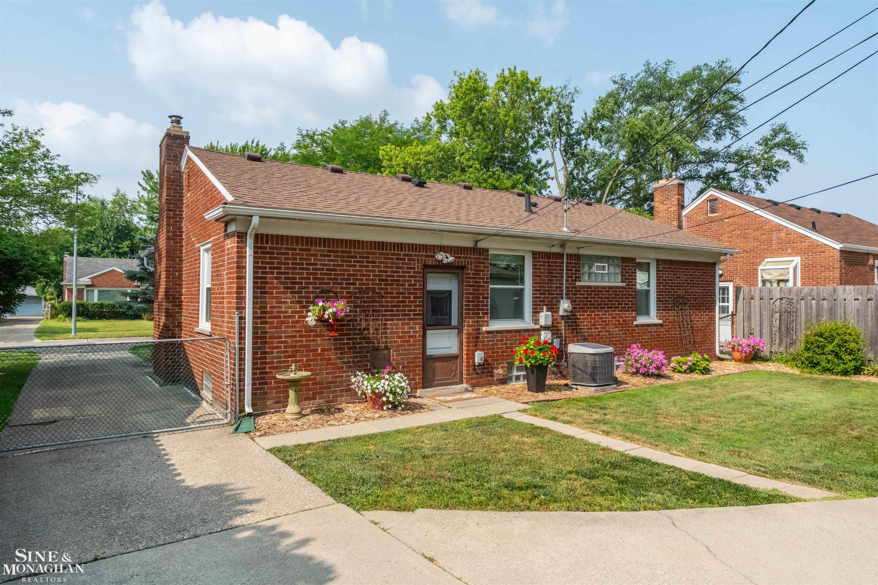 main property photo 26