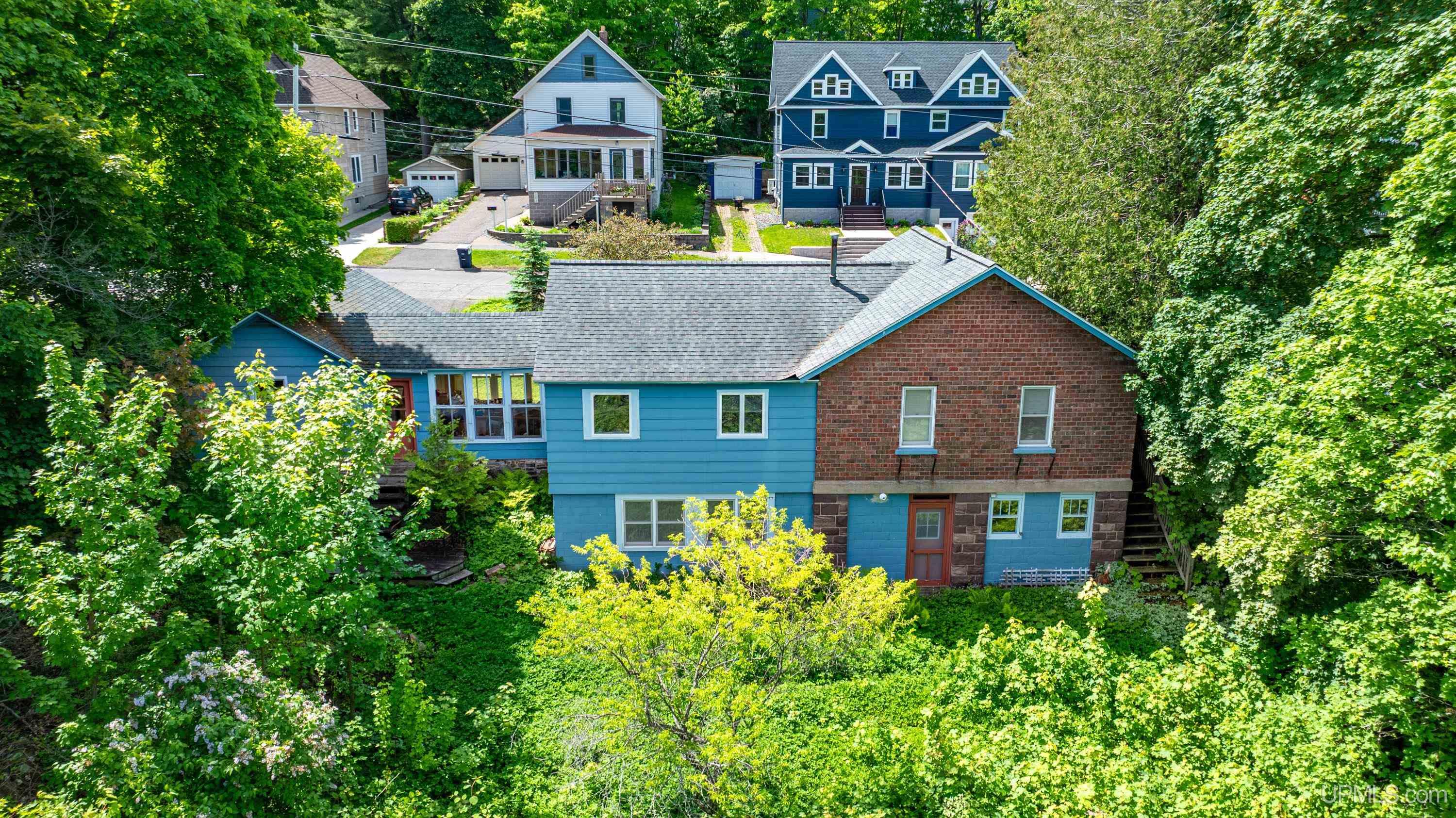 main property photo 45