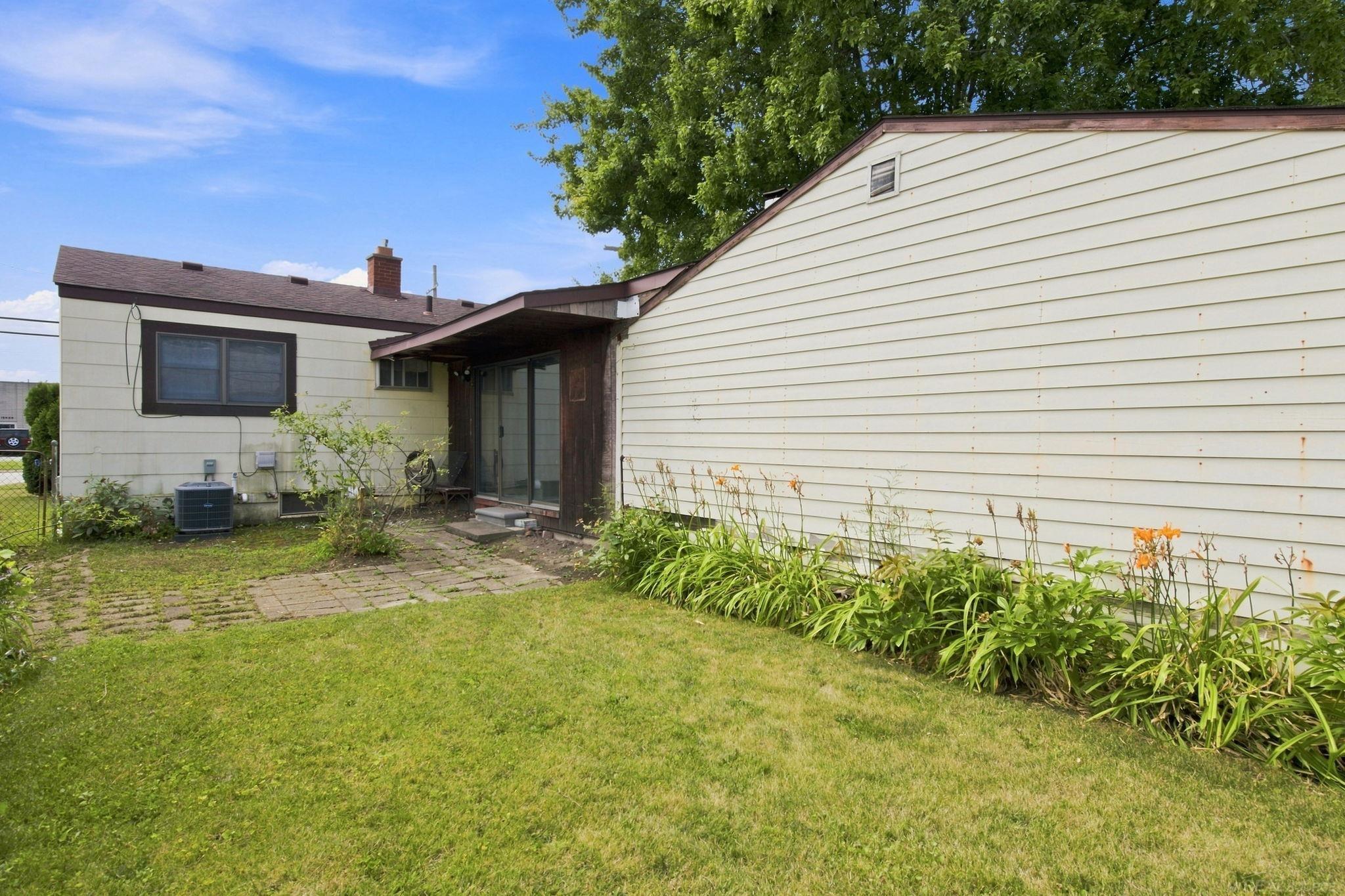 main property photo 23