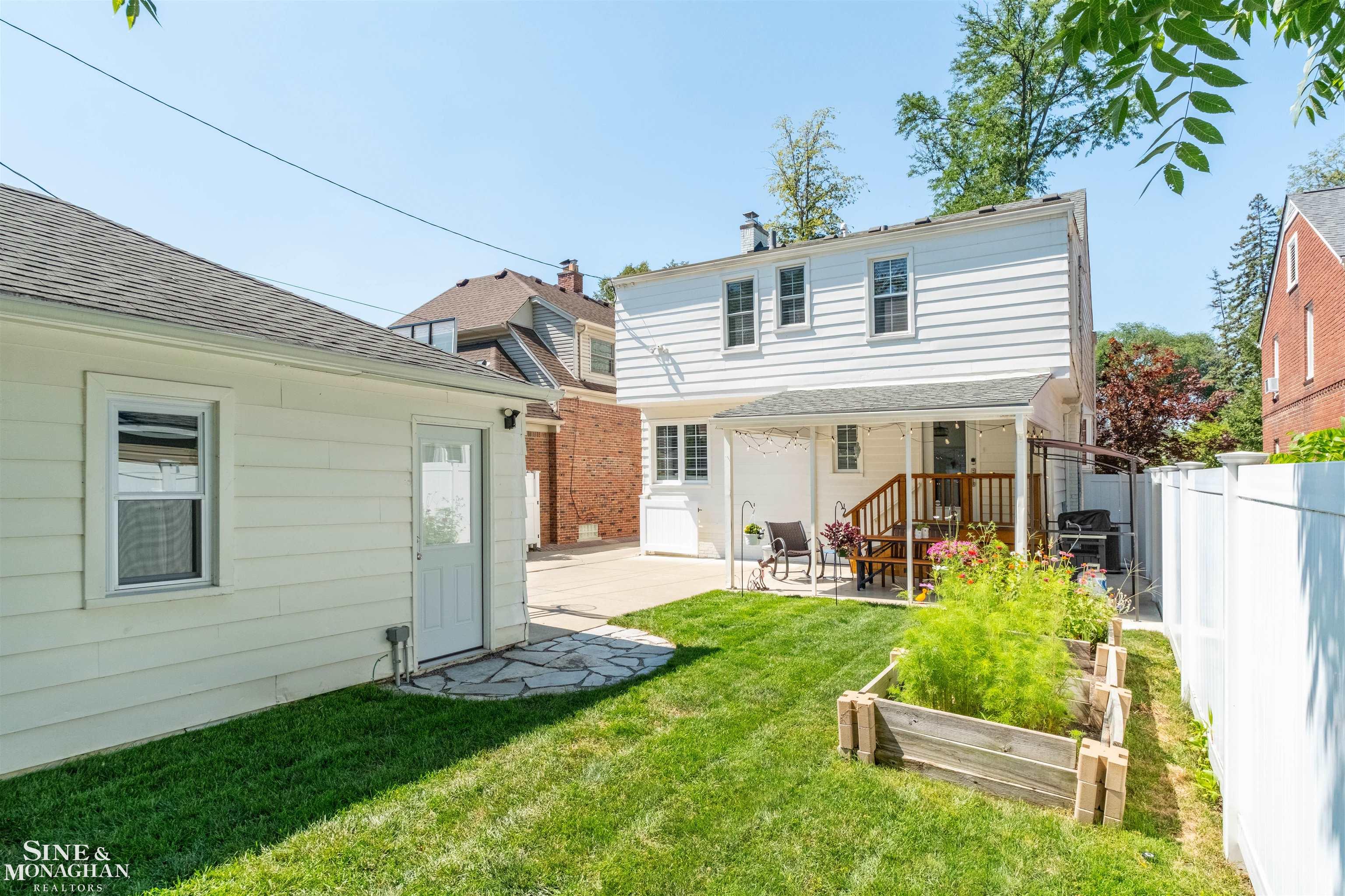 main property photo 46