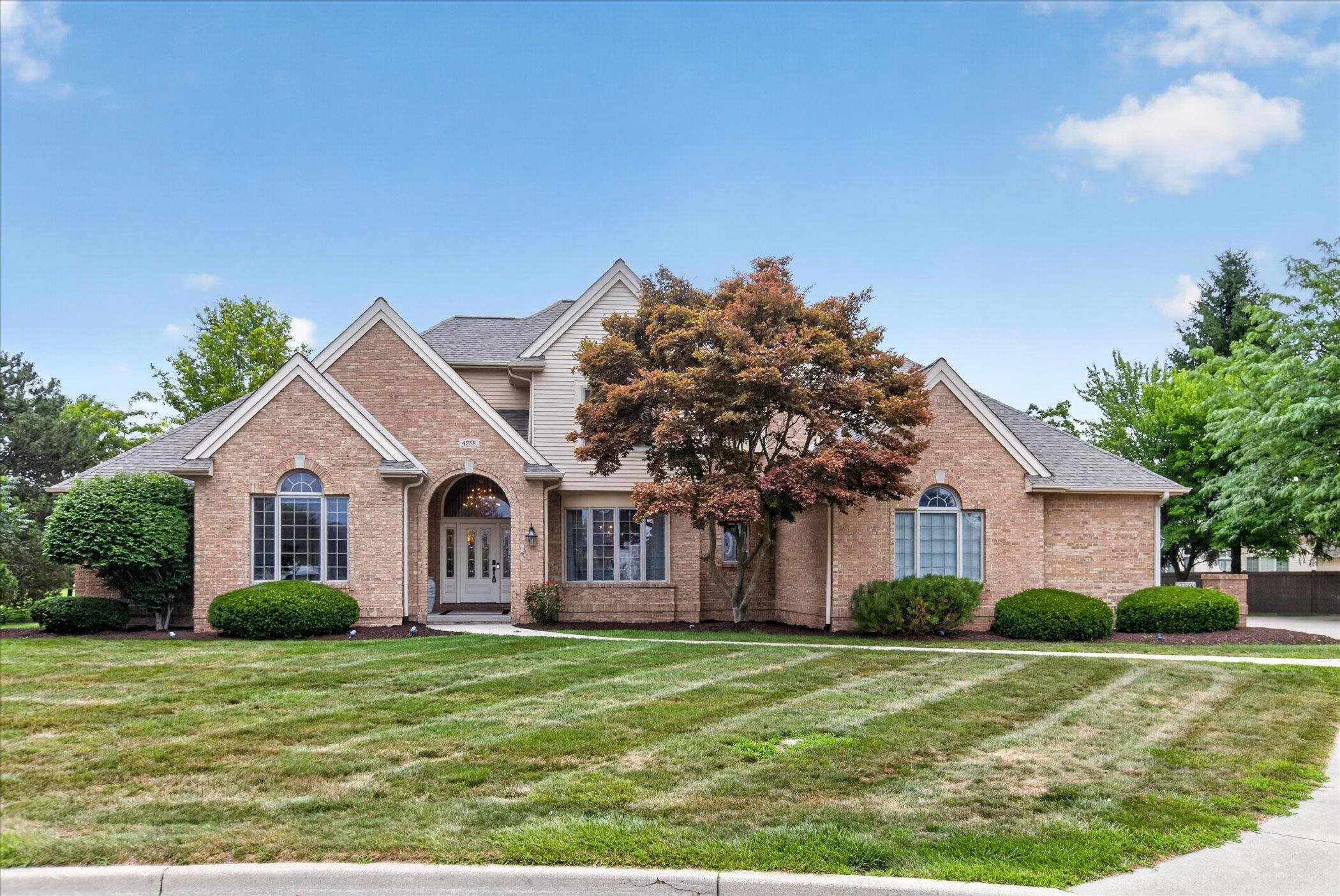 main property photo 3