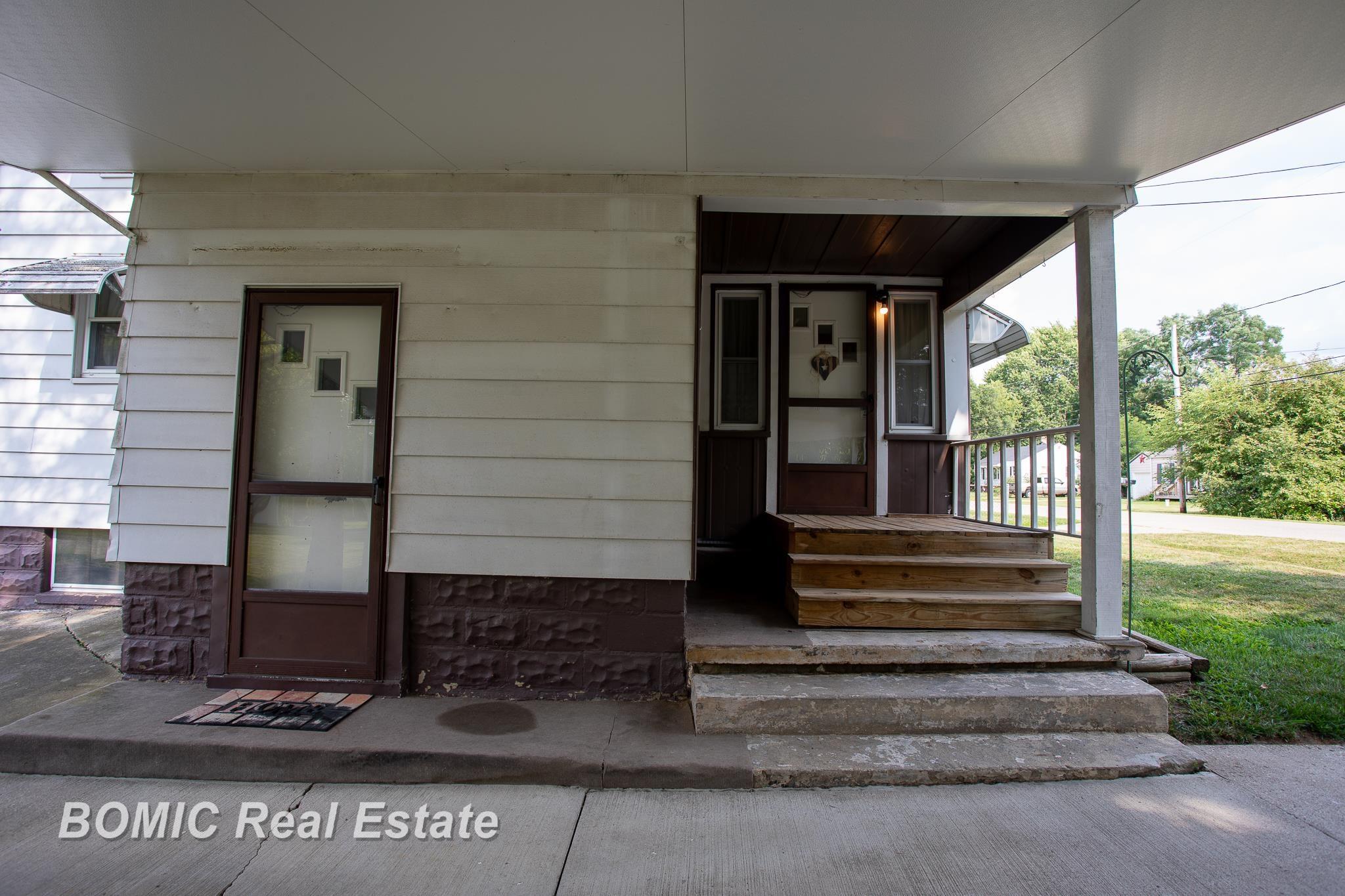 main property photo 14