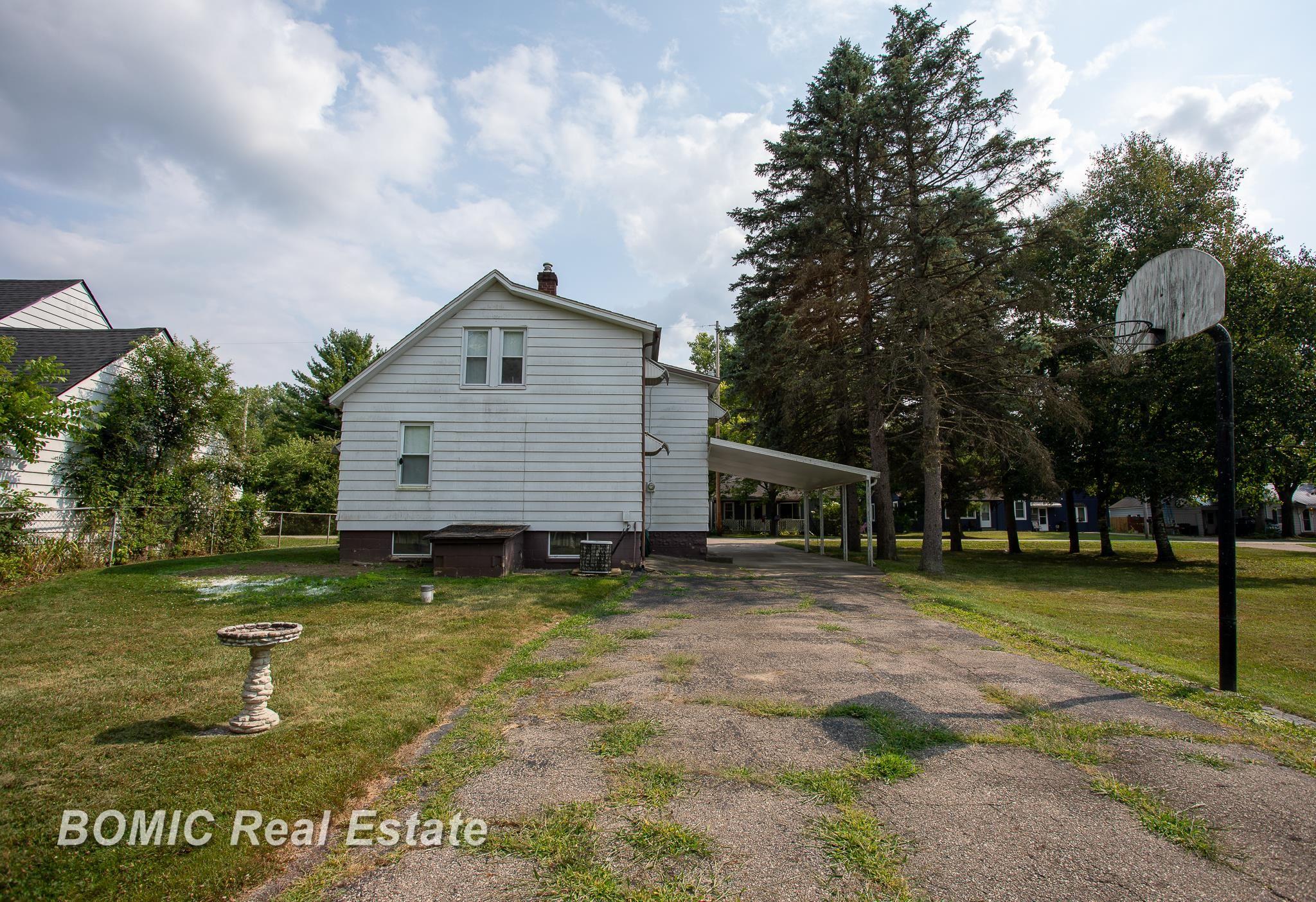 main property photo 17