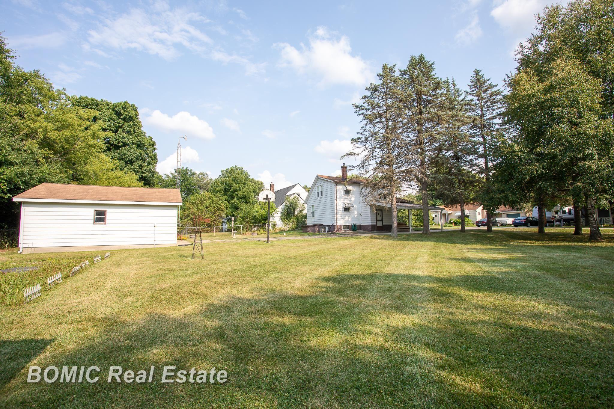 main property photo 18