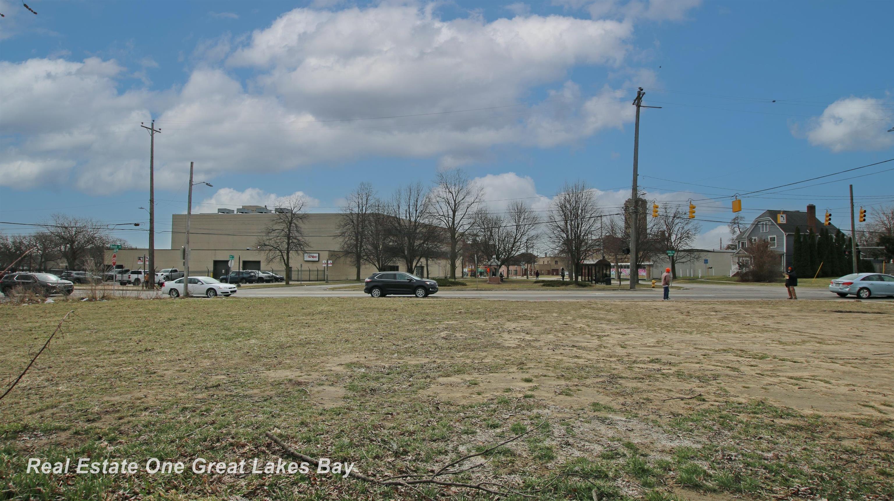 main property photo 9