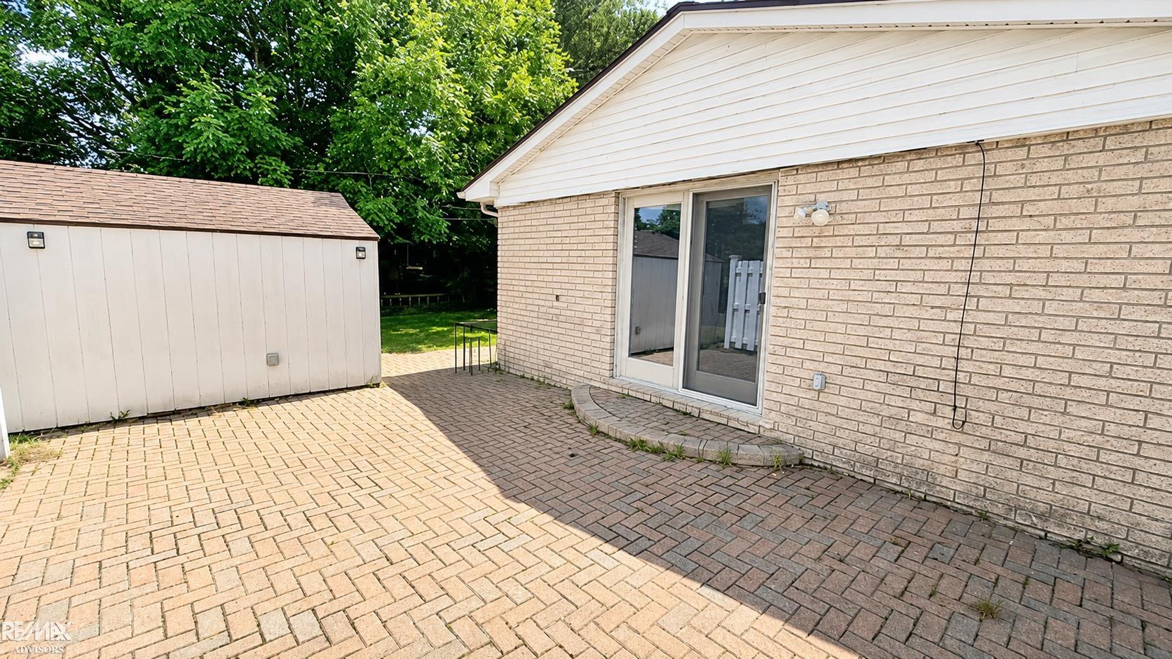main property photo 17