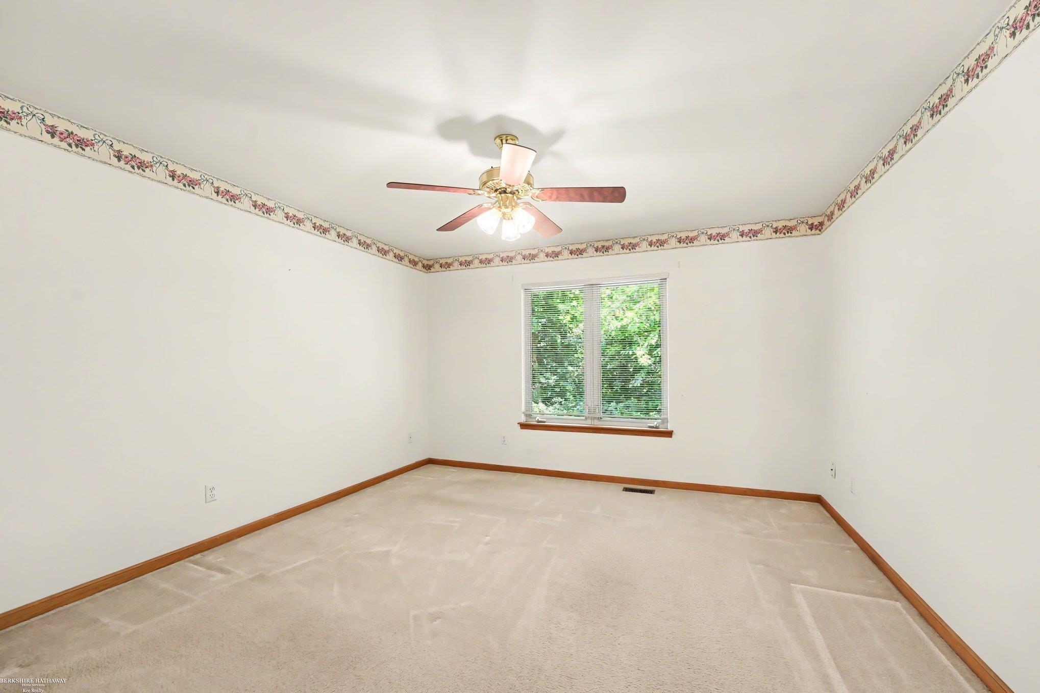 property viewer photo 9