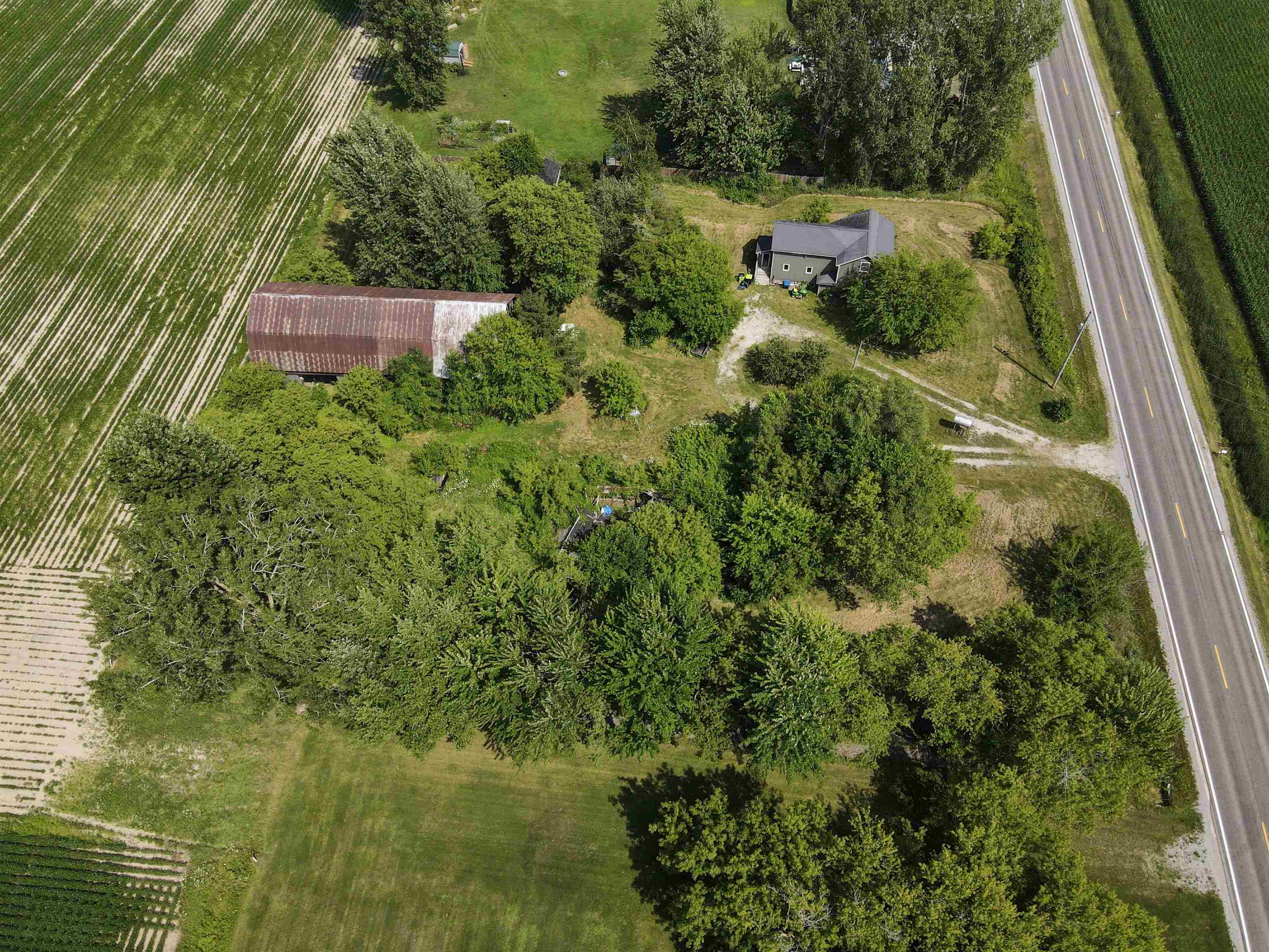 main property photo 23