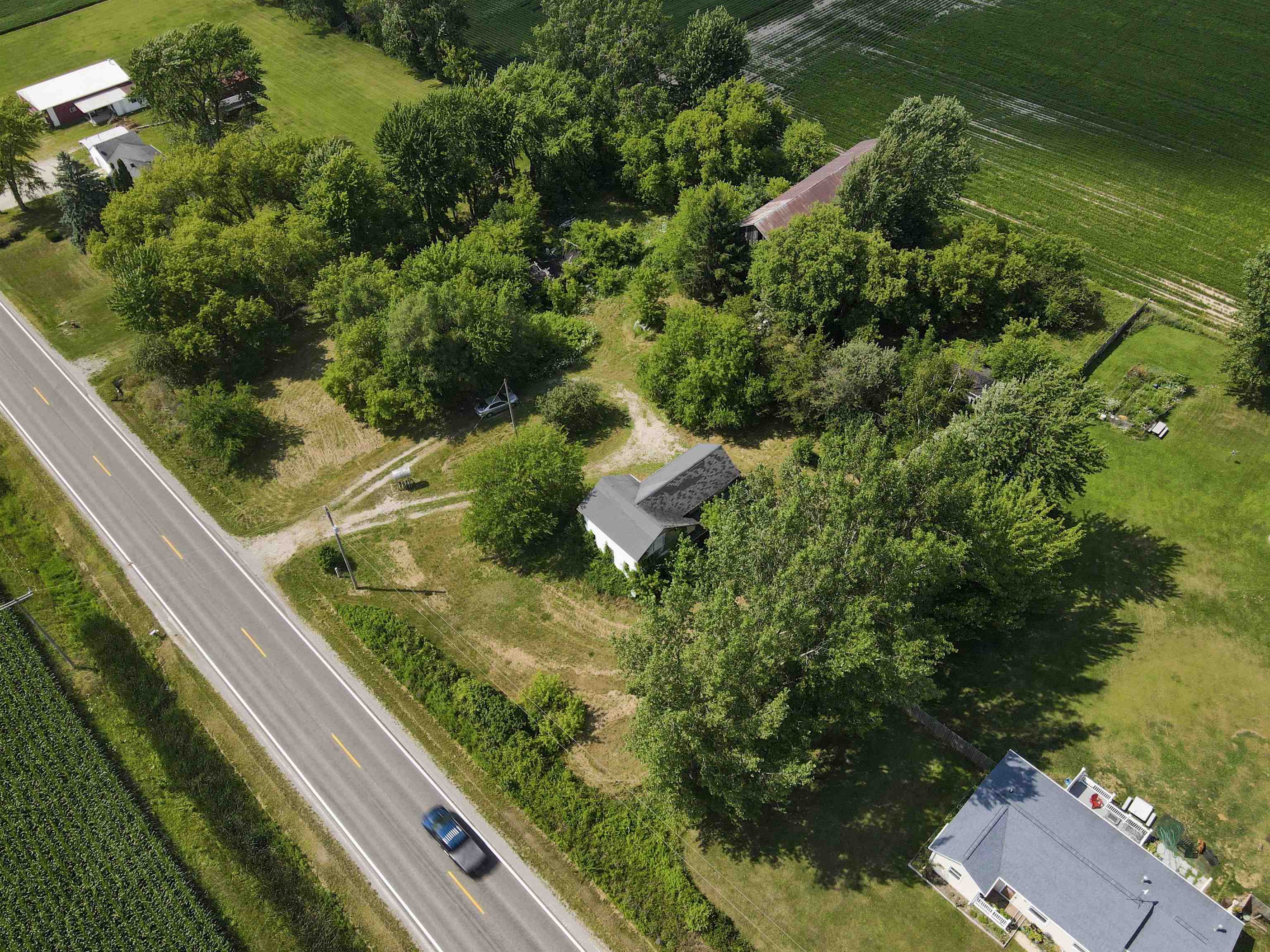 main property photo 30
