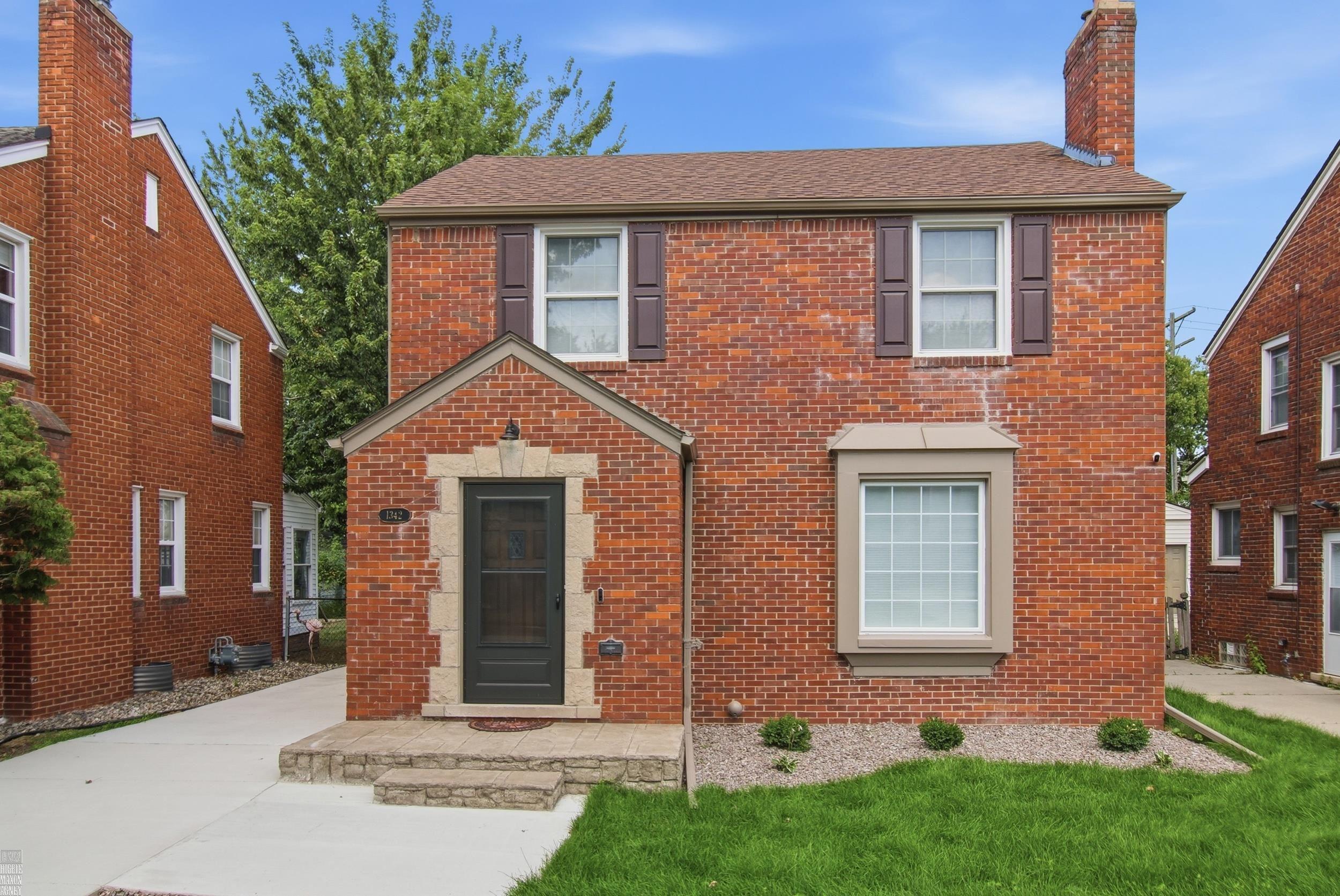 main property photo 39