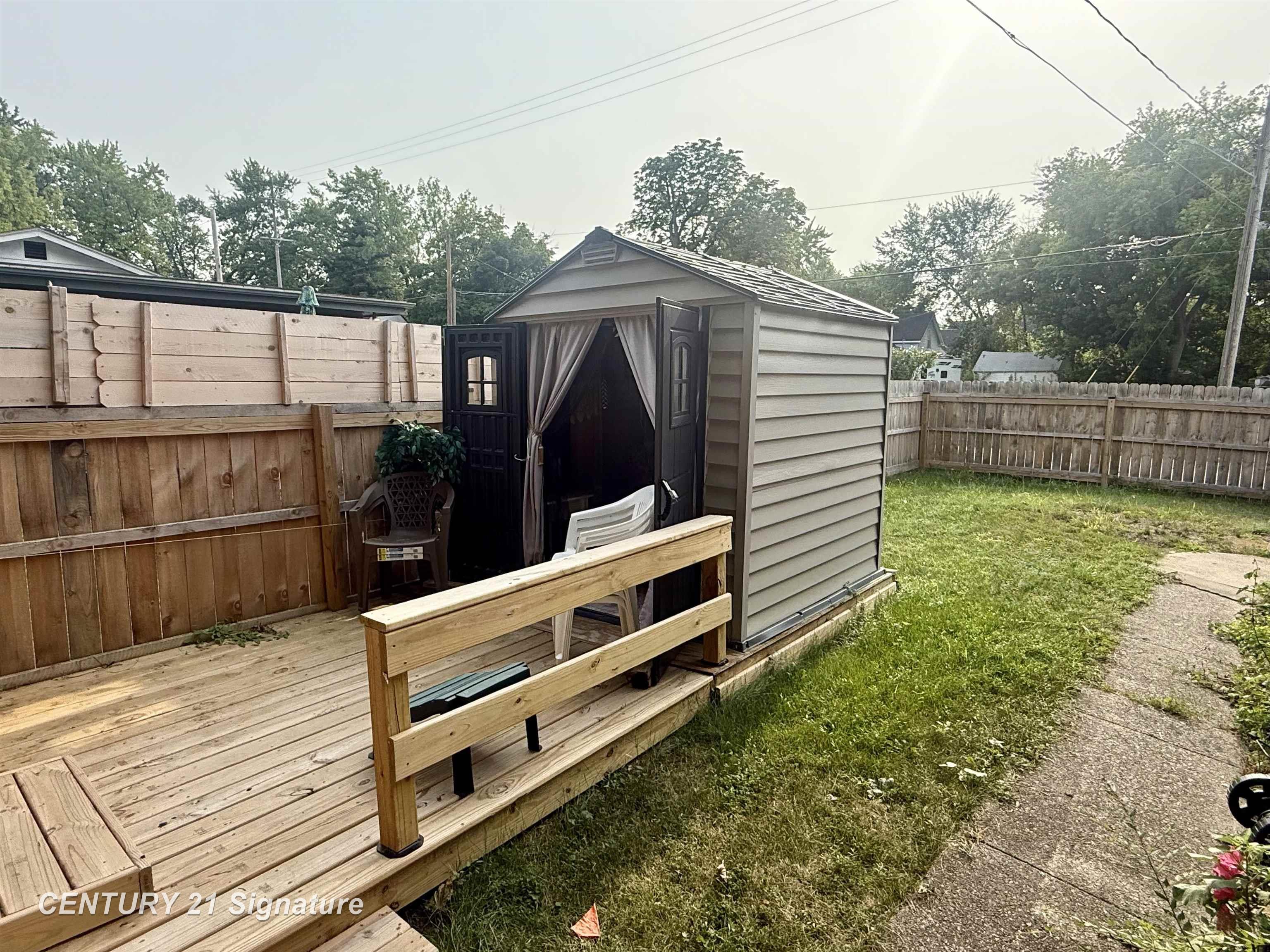 main property photo 23