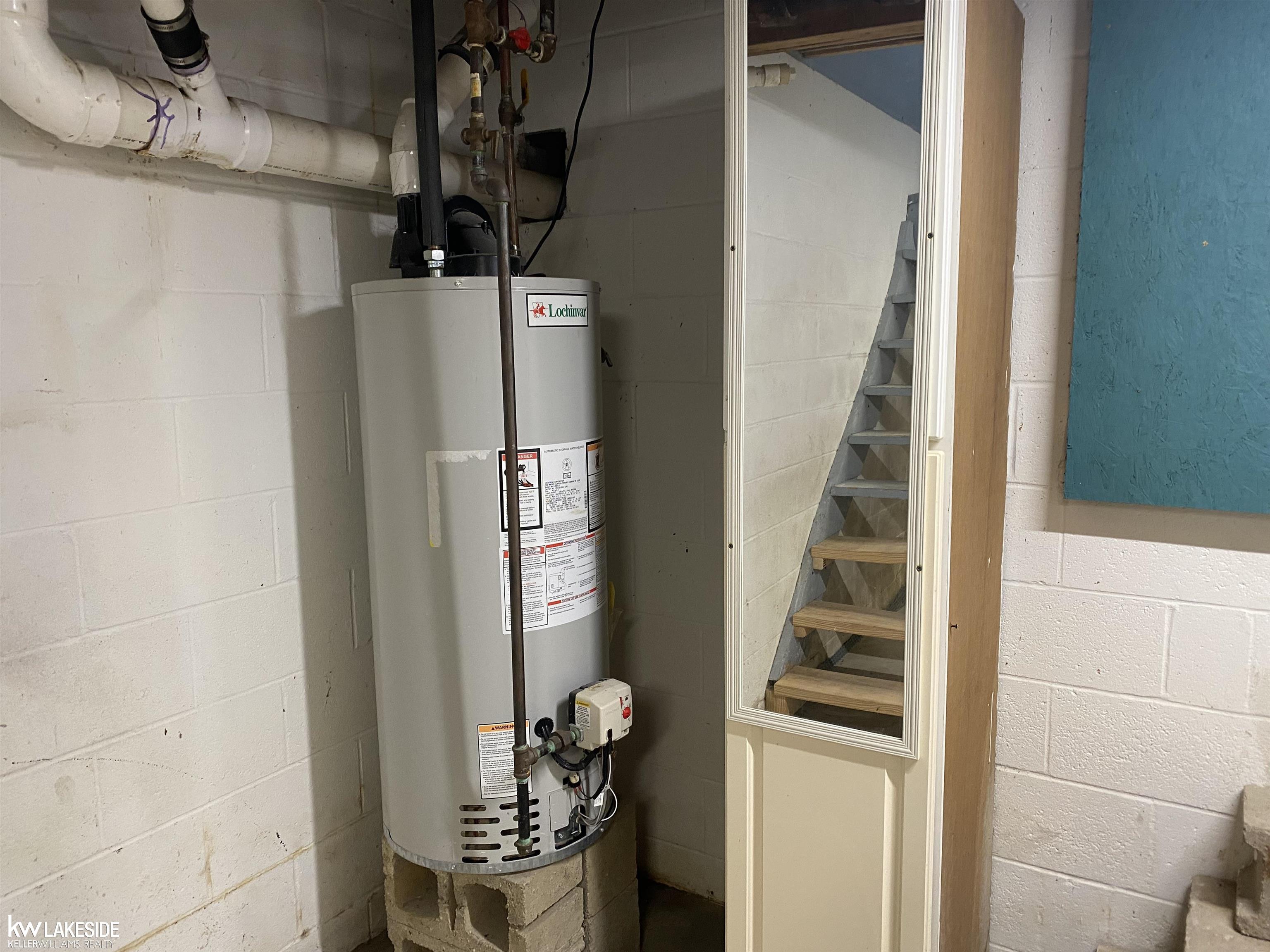 main property photo 18