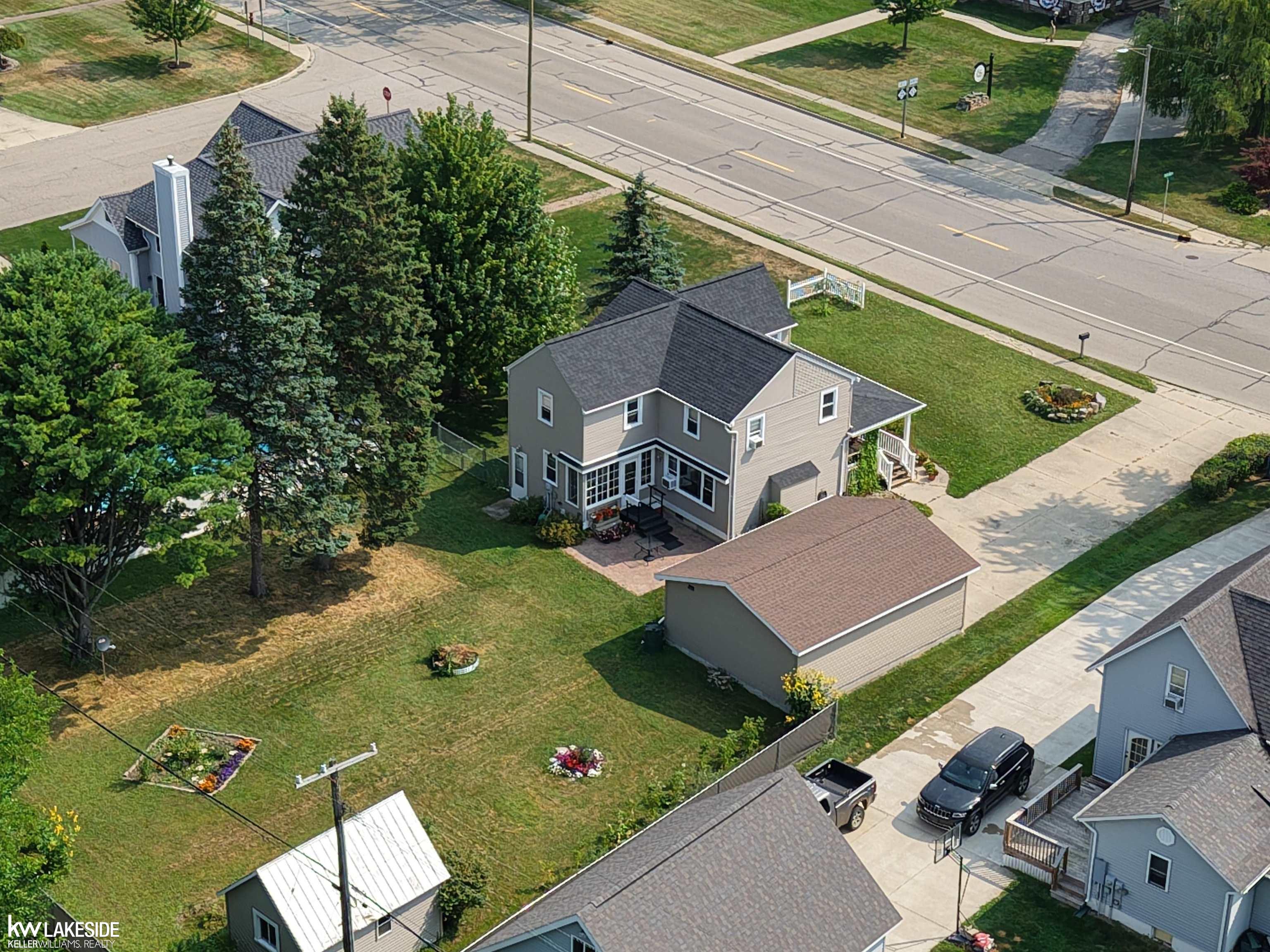main property photo 22