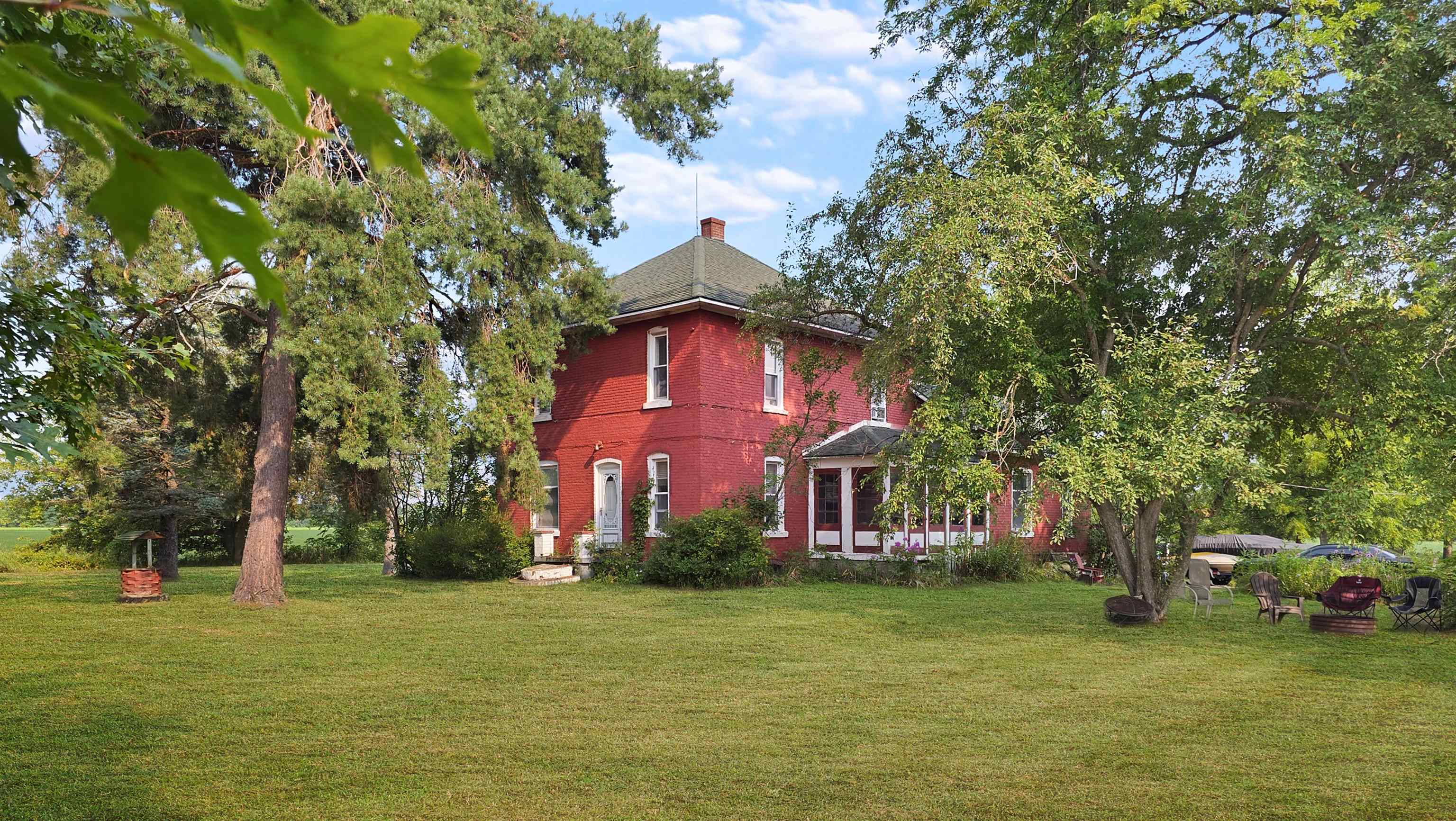 main property photo 26