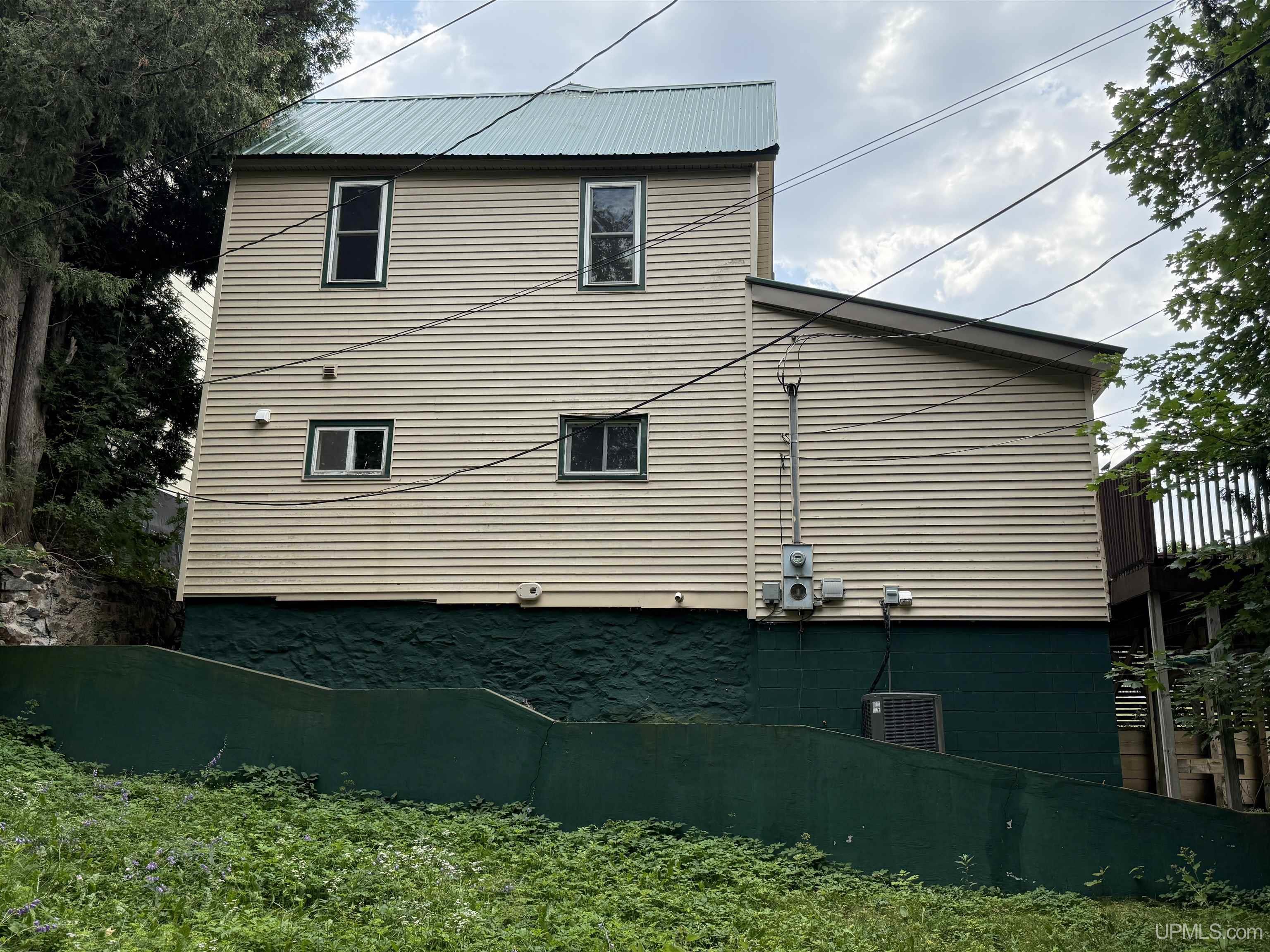 main property photo 36