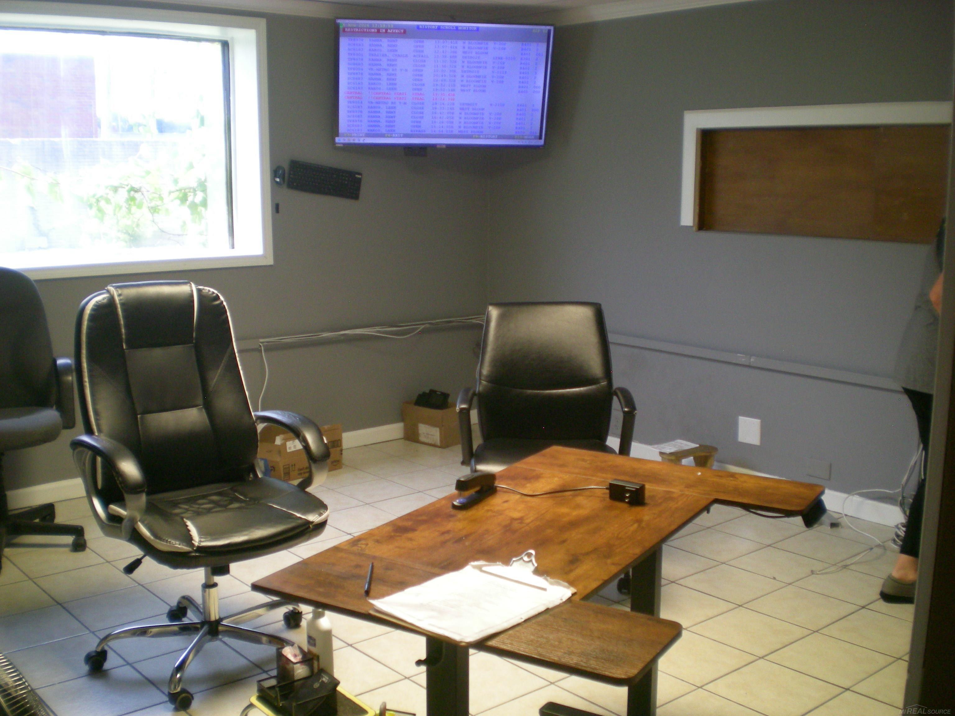 main property photo 14
