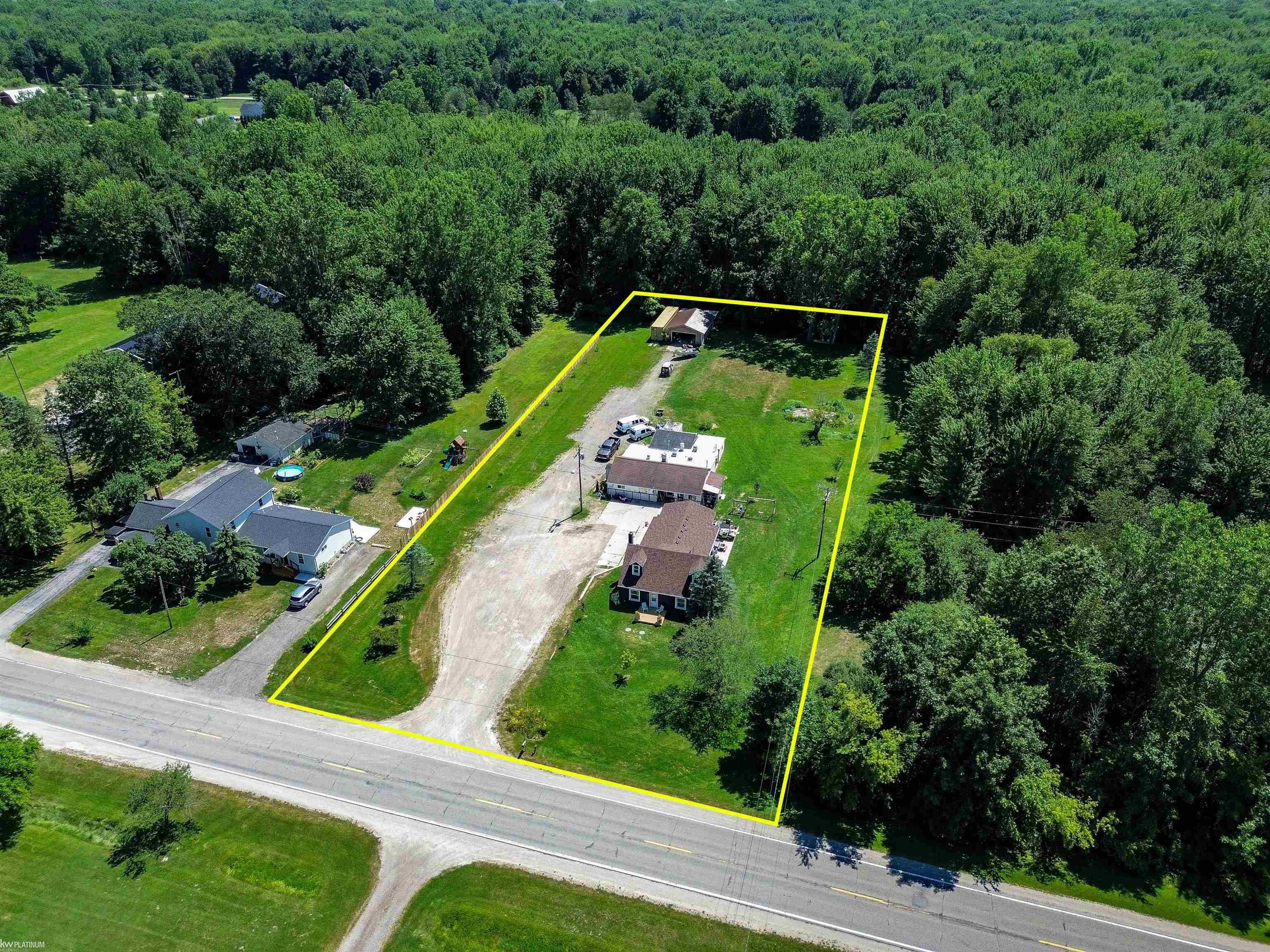 main property photo 37