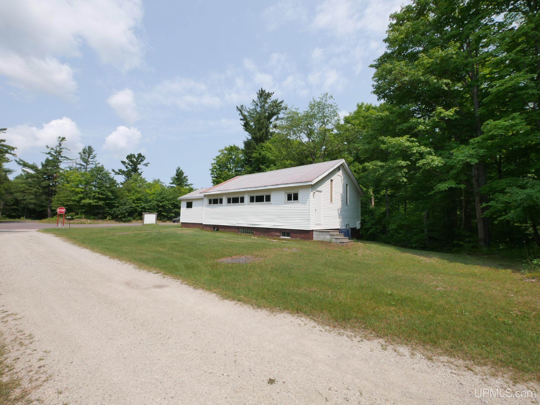 main property photo 10