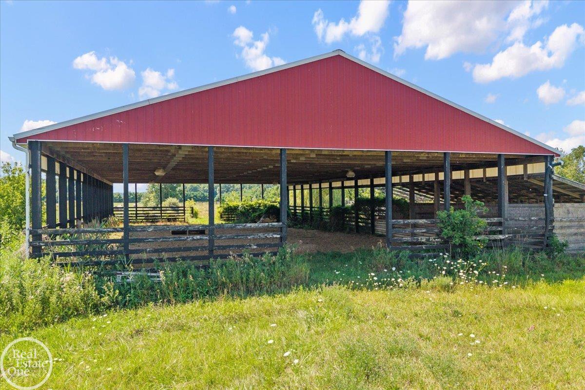 main property photo 11