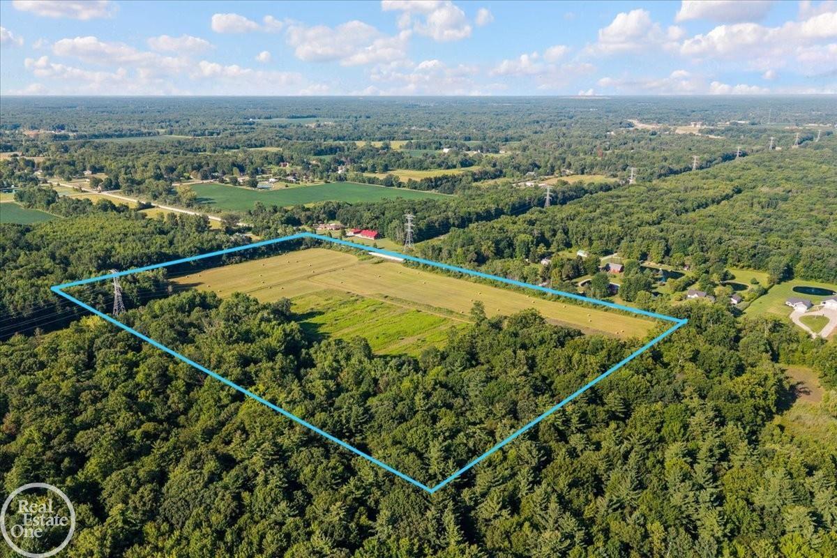 main property photo 10
