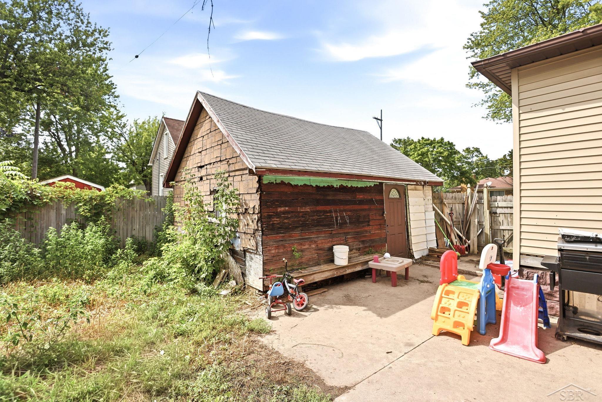 main property photo 21