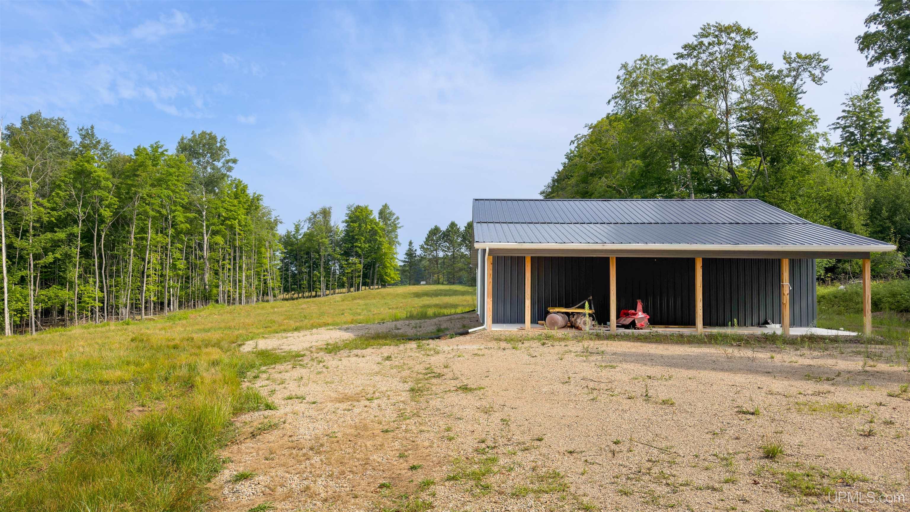 main property photo 22