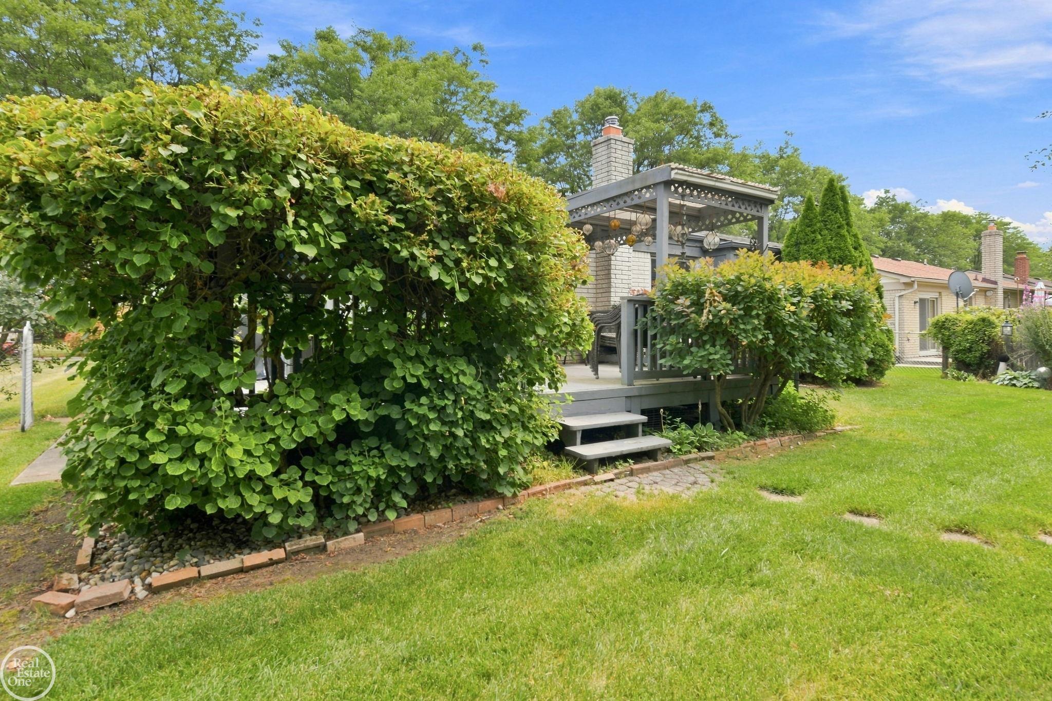 main property photo 27