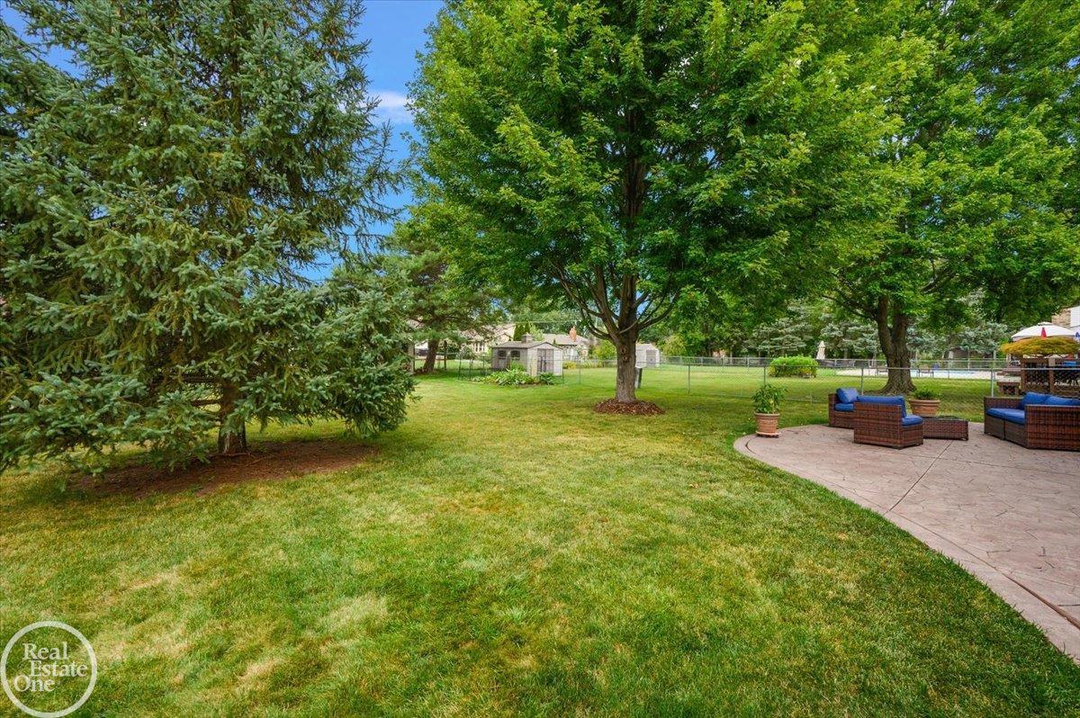 main property photo 10