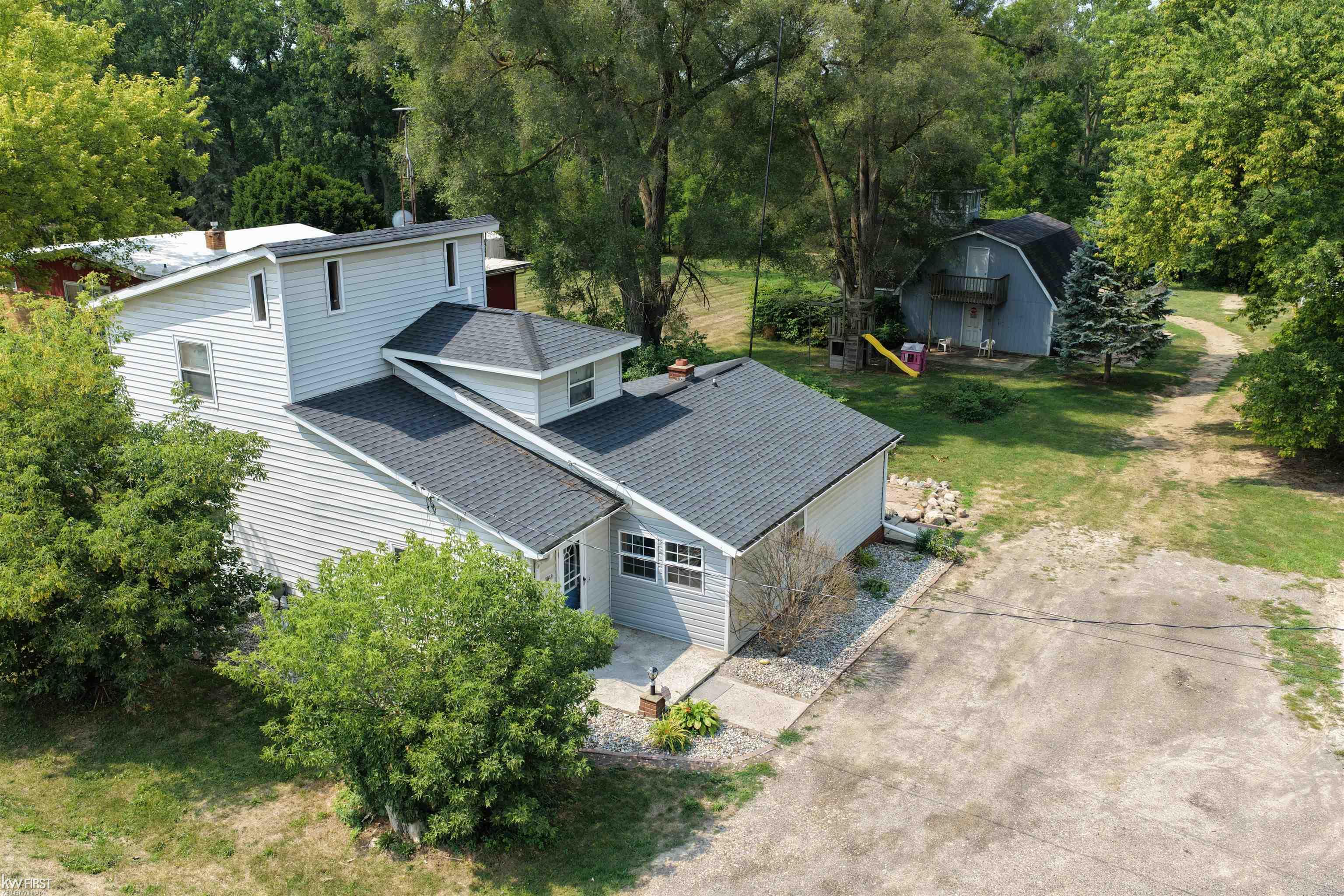 main property photo 18