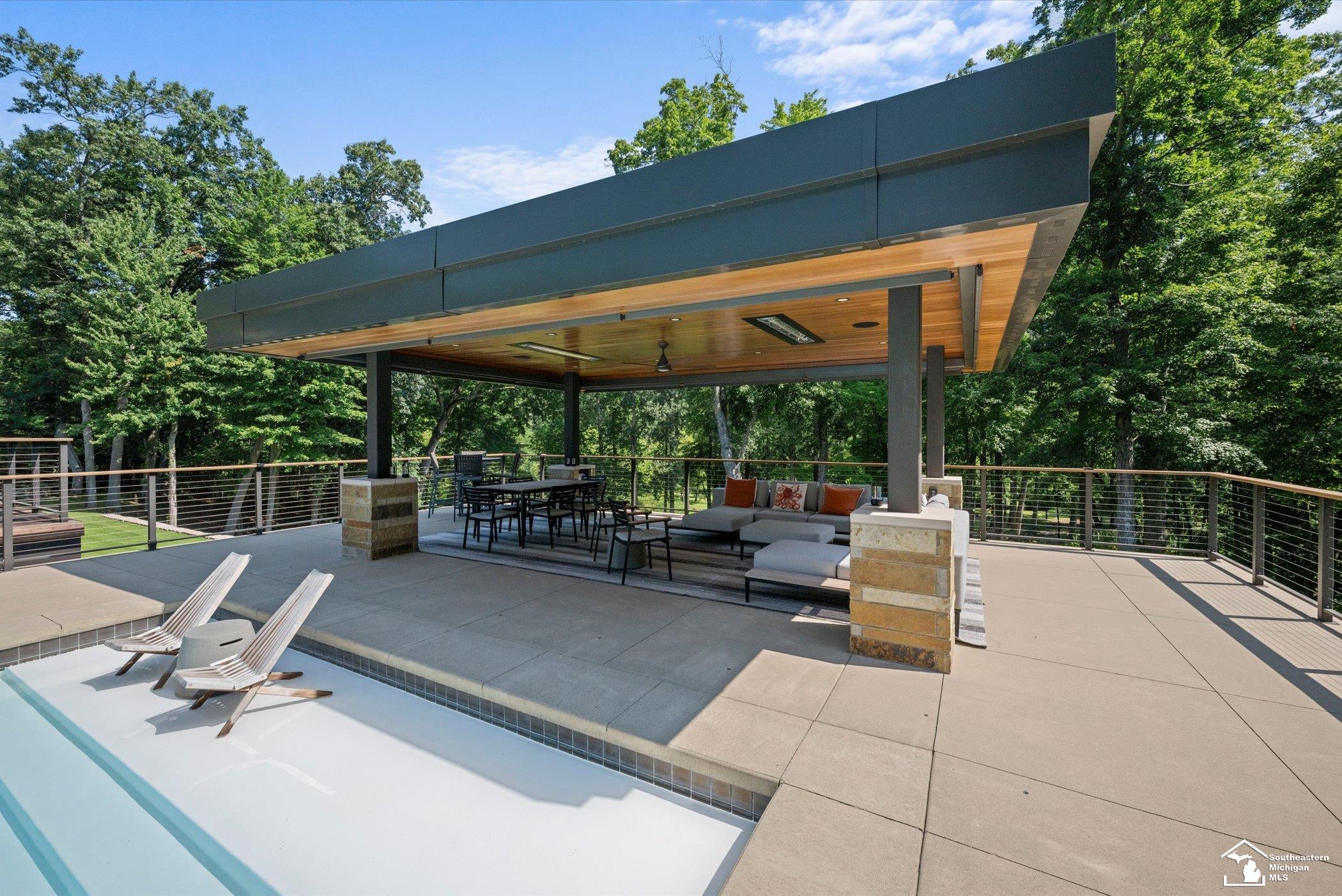 main property photo 75
