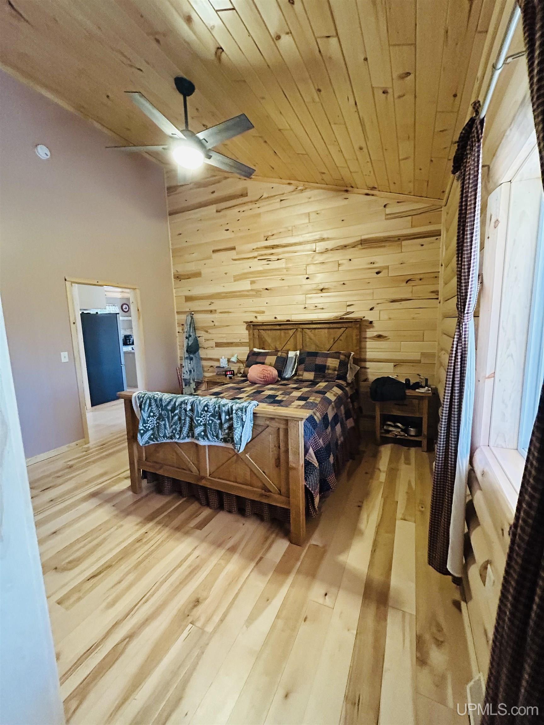 main property photo 27