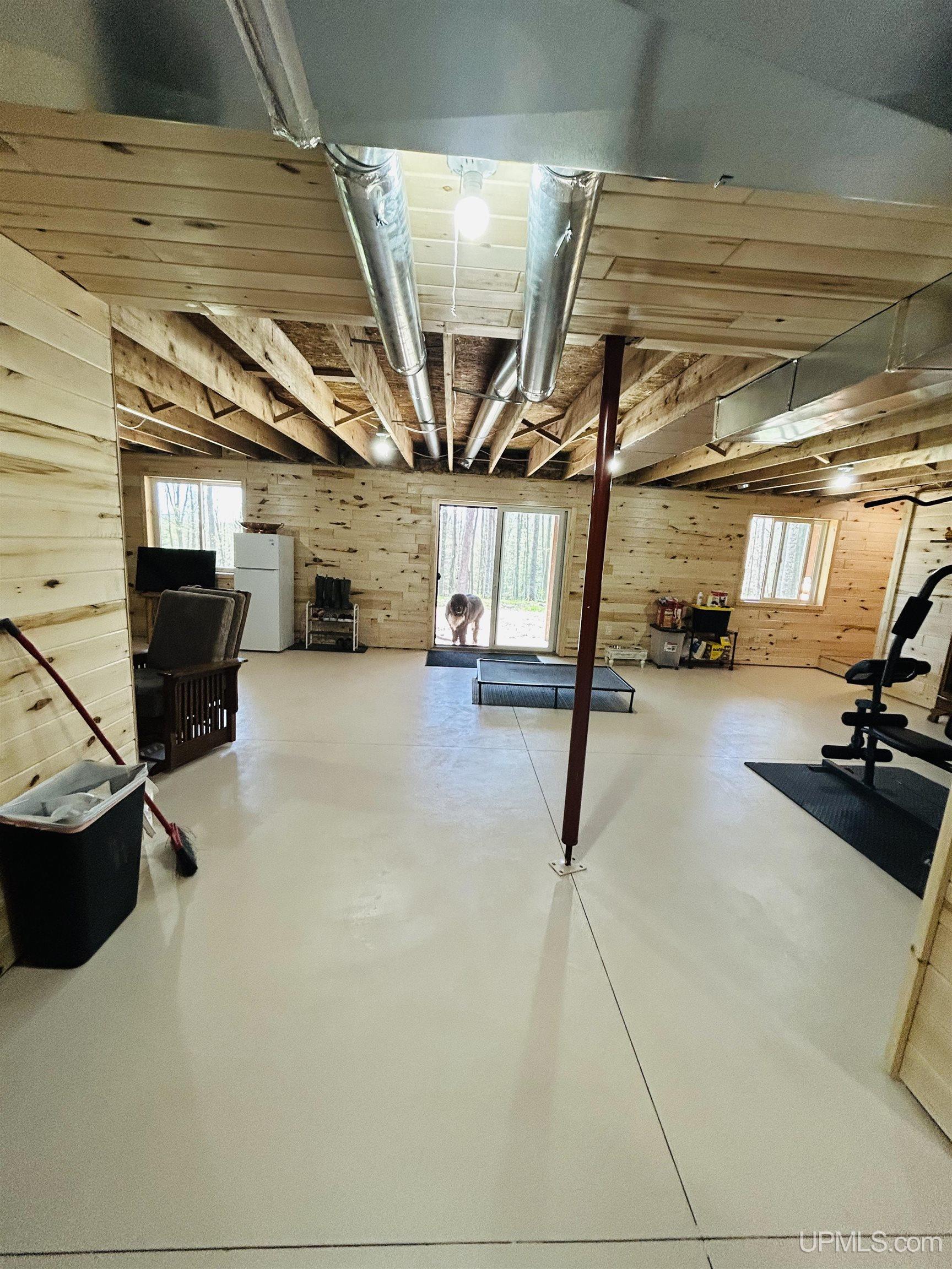 main property photo 50