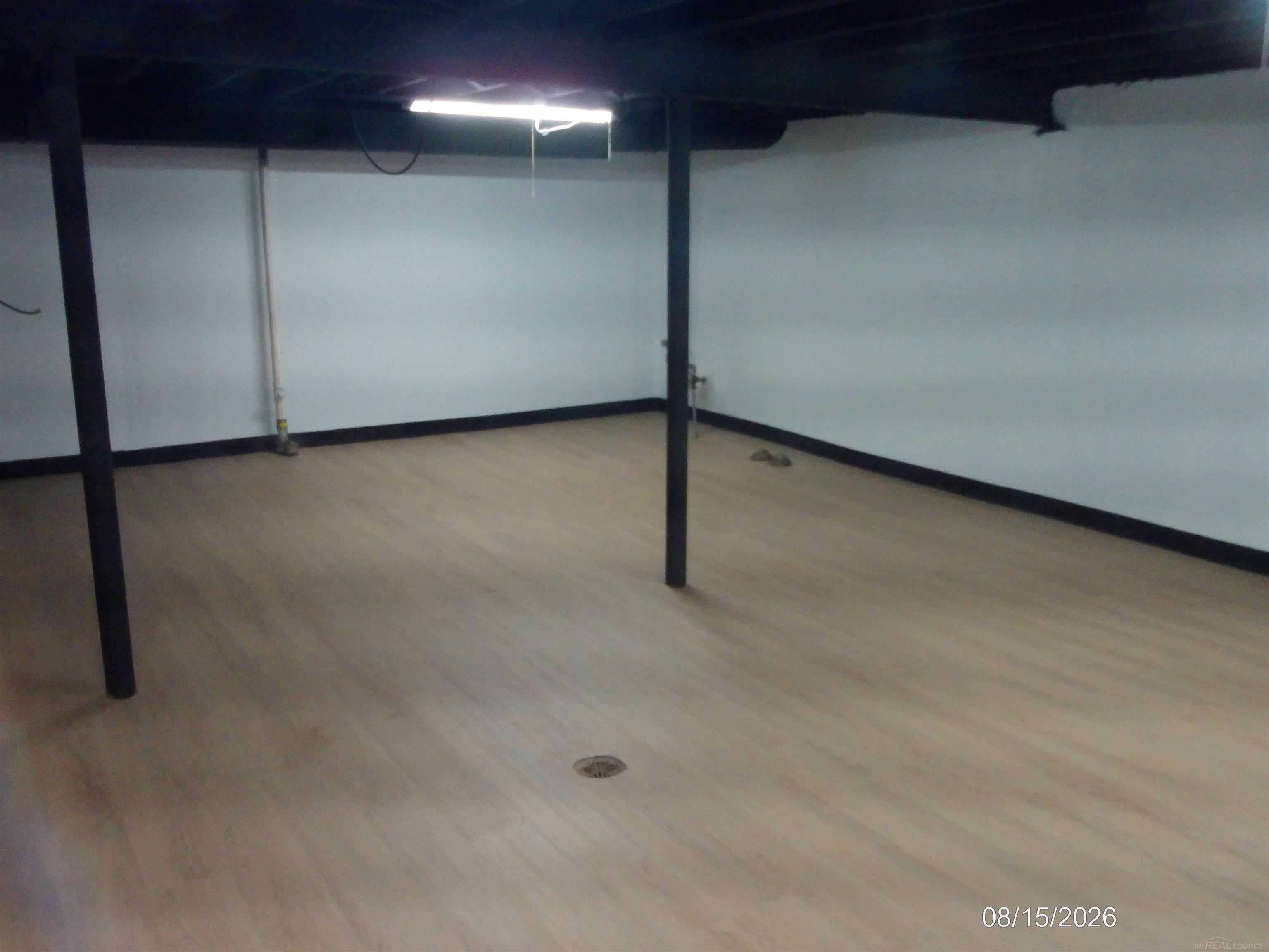 main property photo 12
