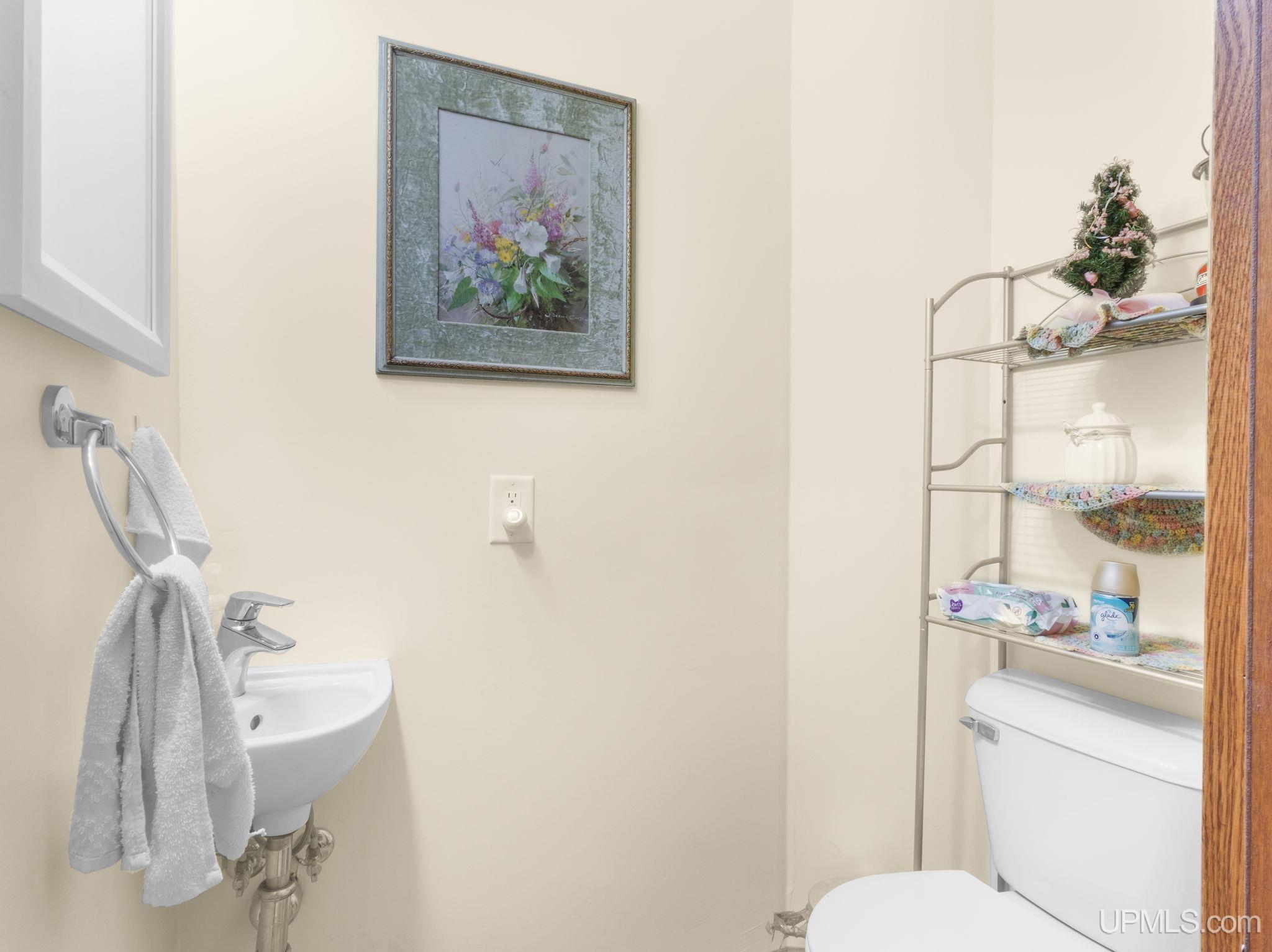 main property photo 9