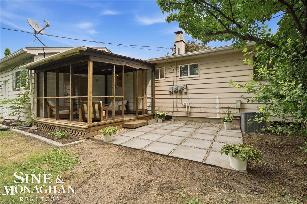 main property photo 50