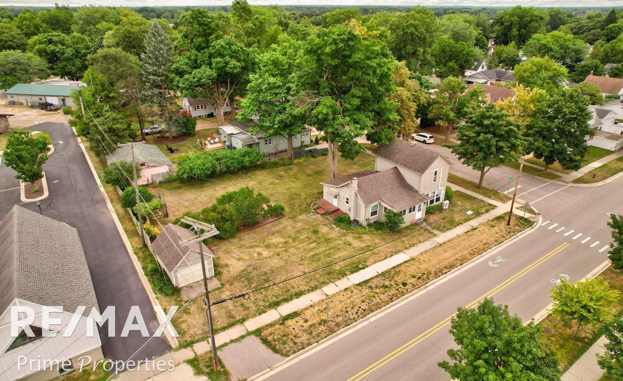 main property photo 38