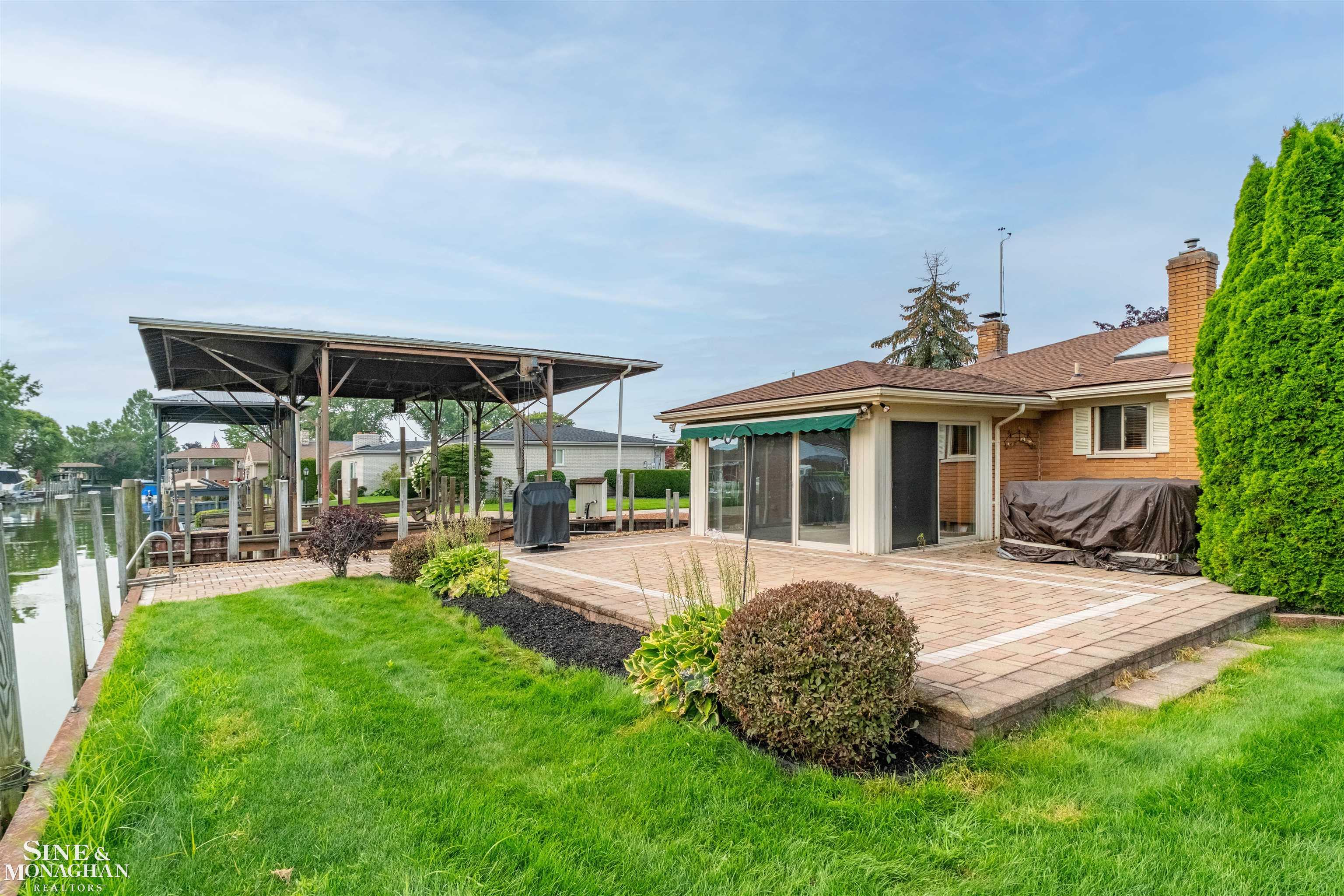 main property photo 43