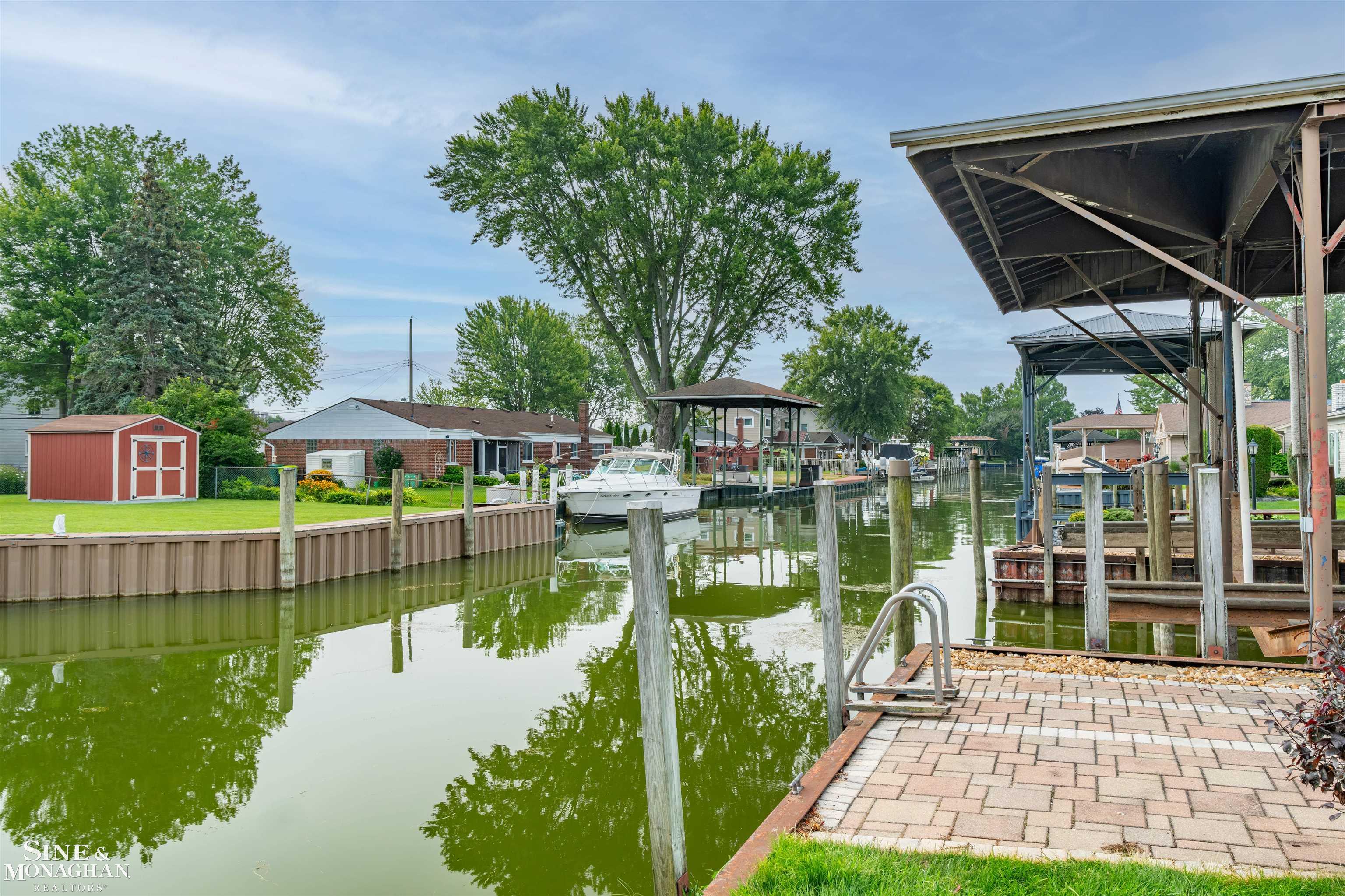 main property photo 47