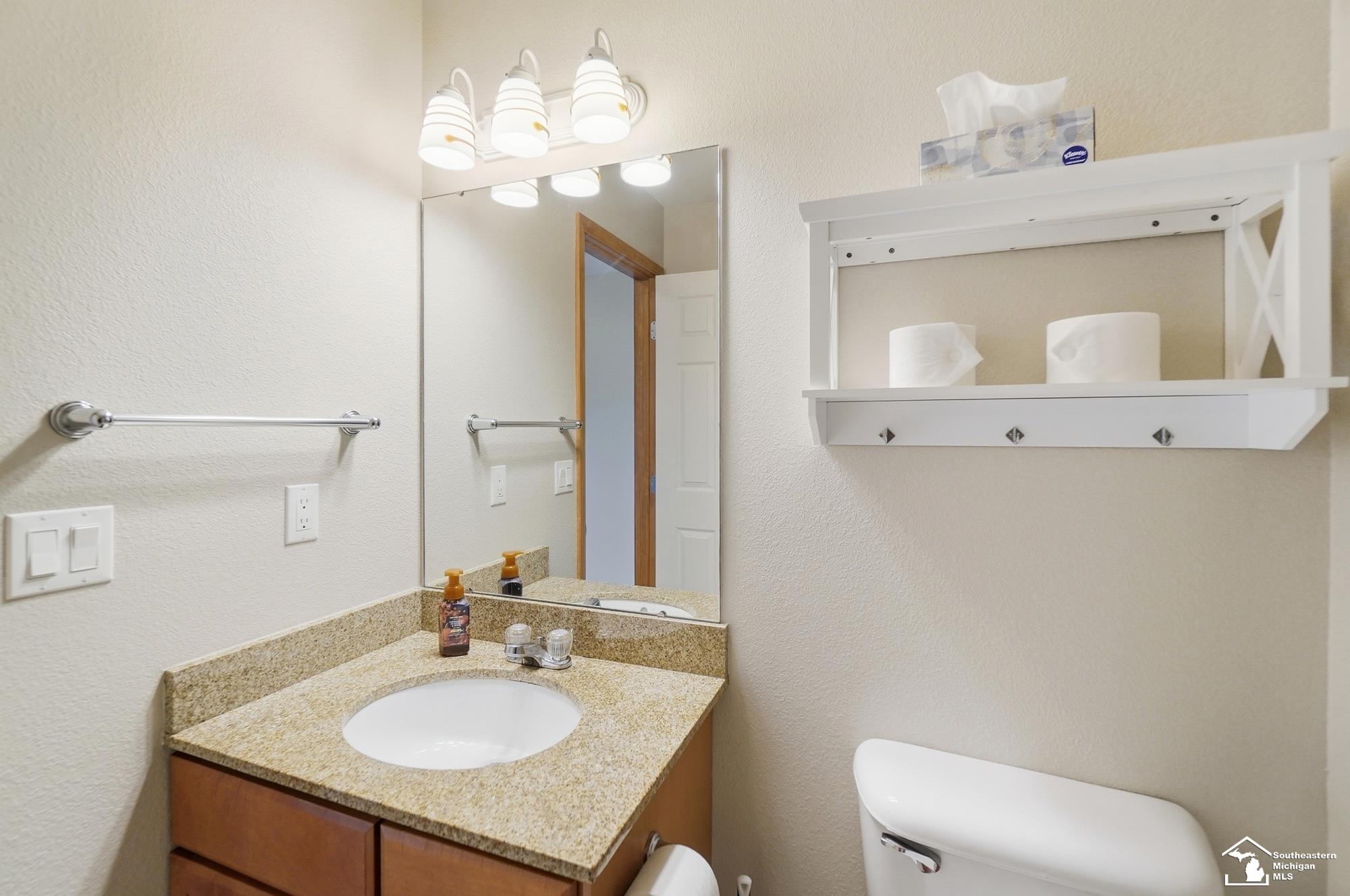 main property photo 45