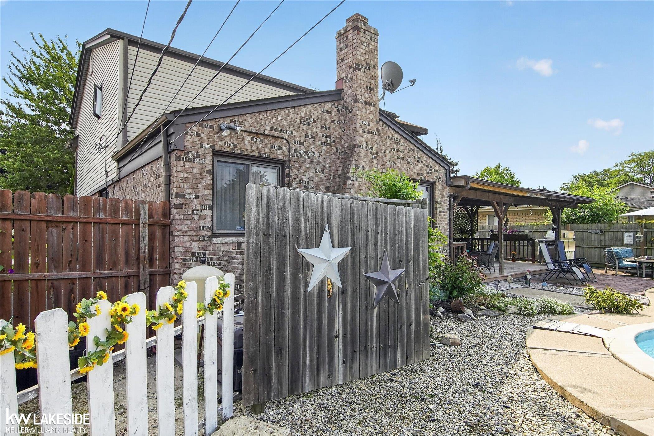 main property photo 42