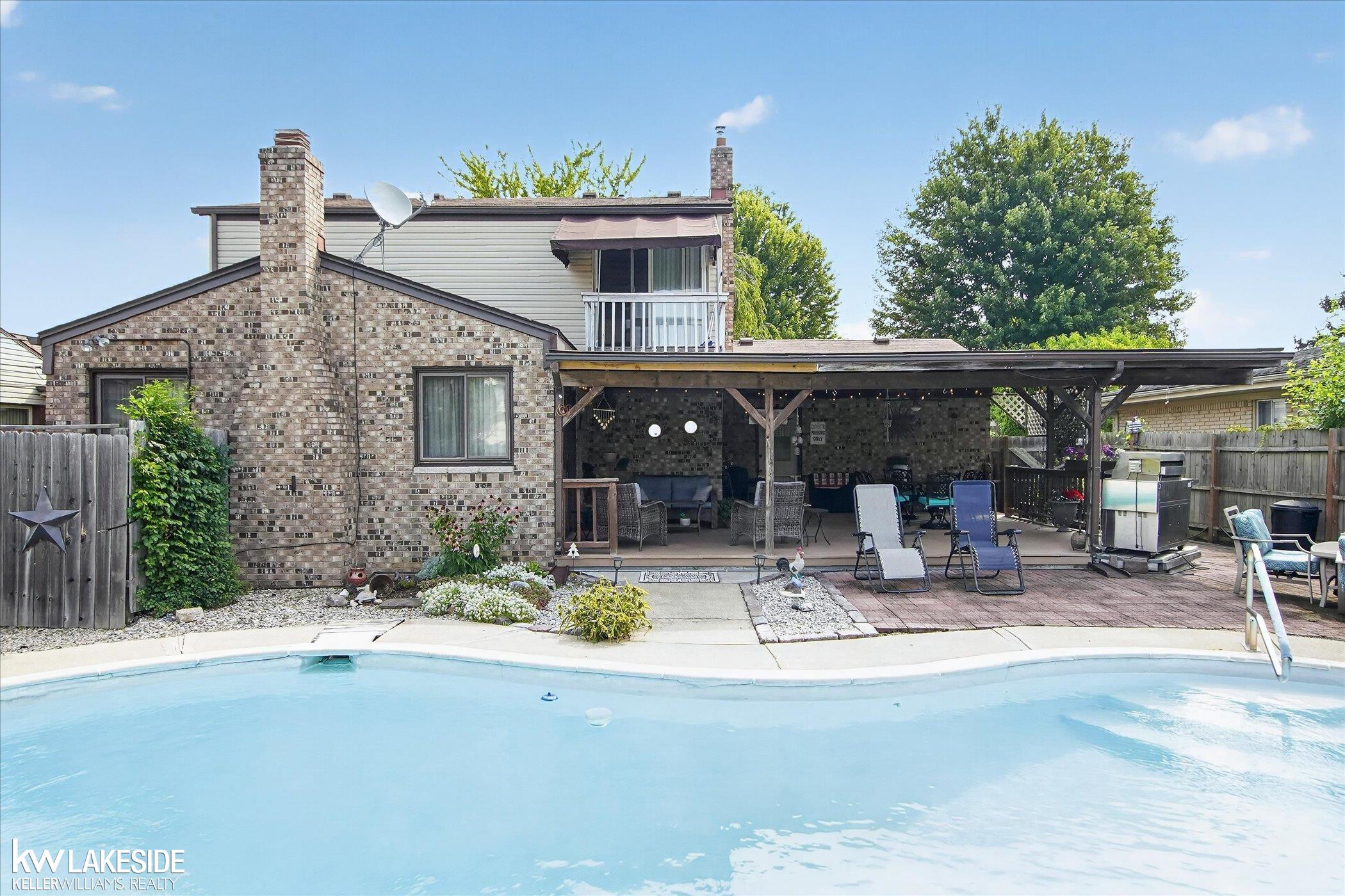 main property photo 43