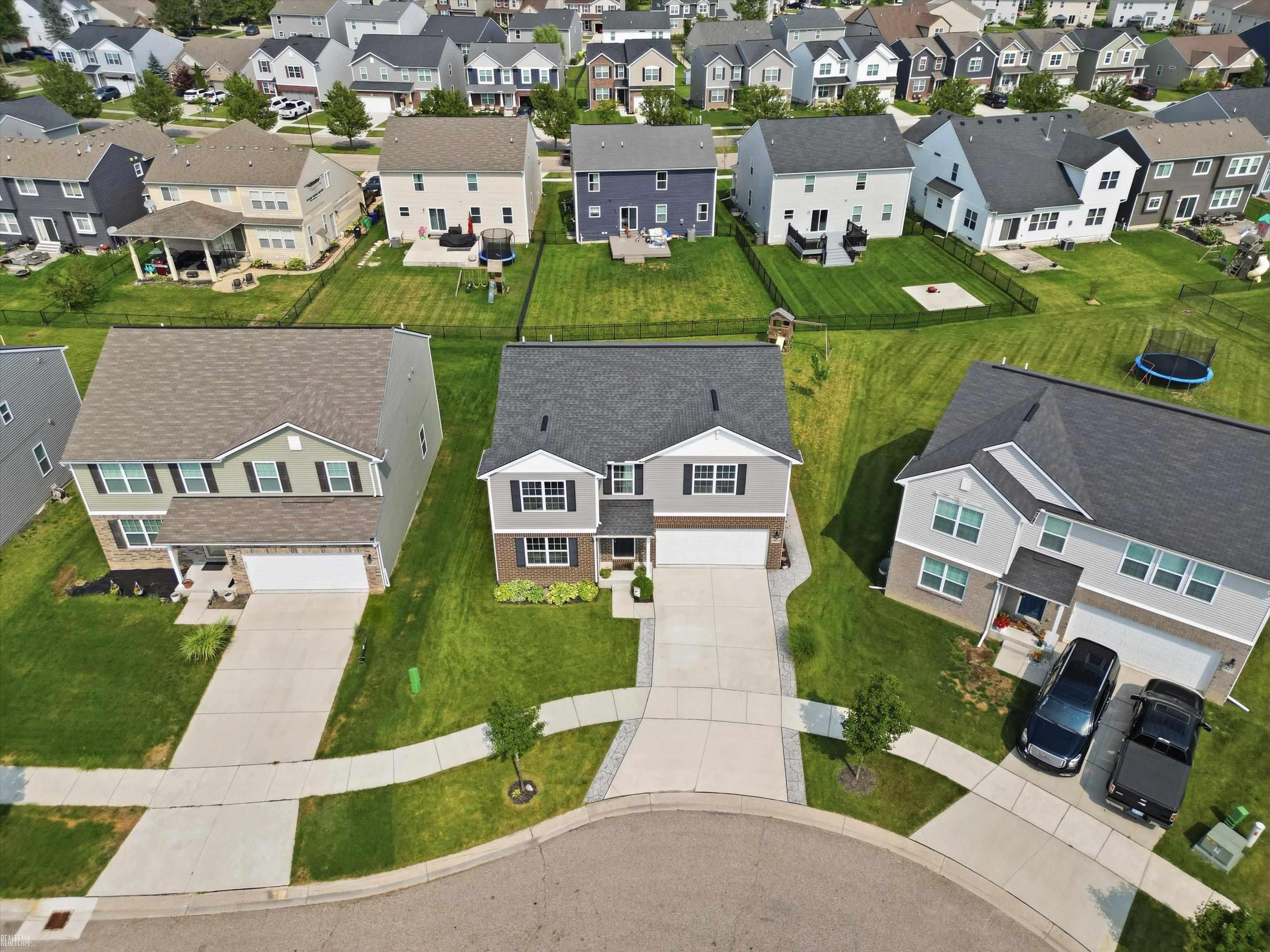 main property photo 42