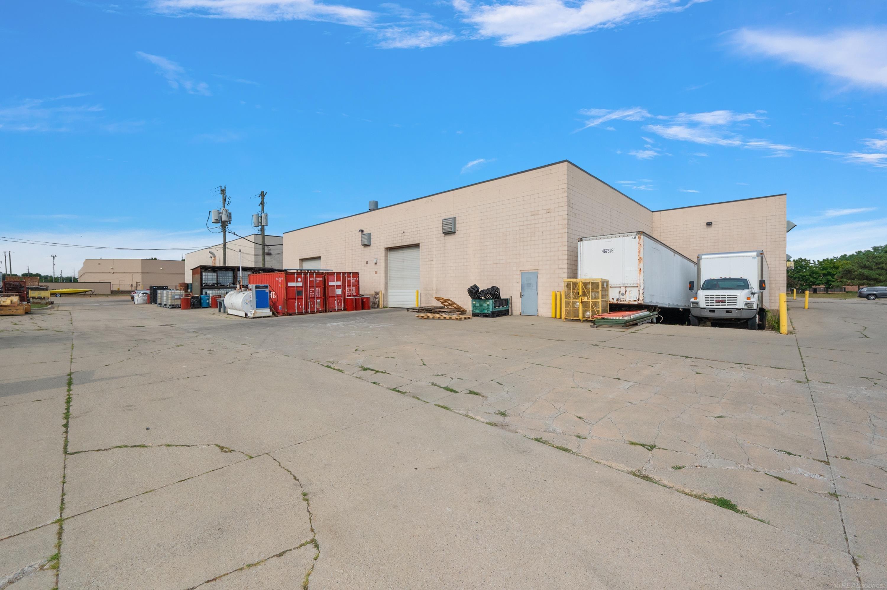 main property photo 8