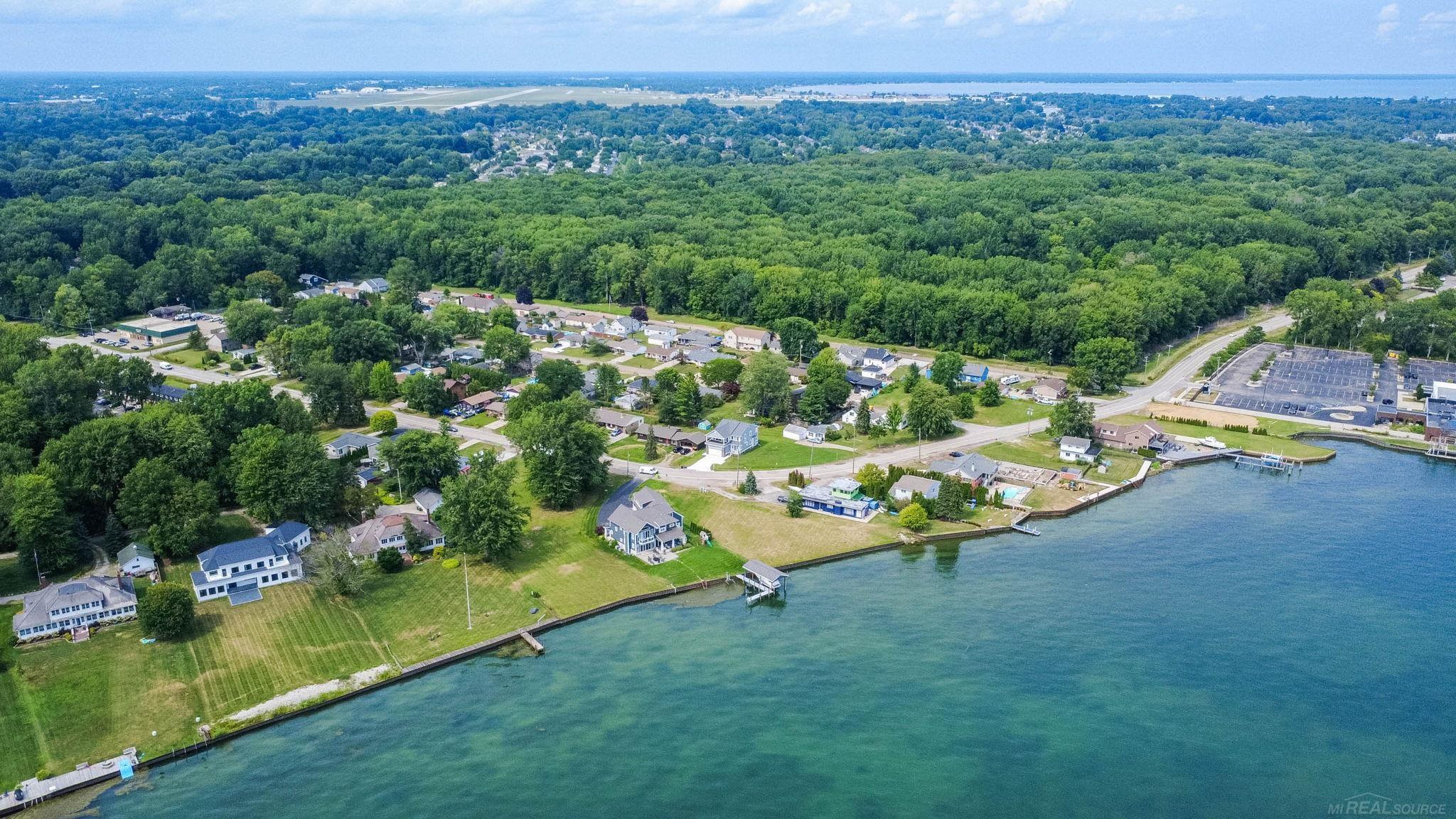 main property photo 44