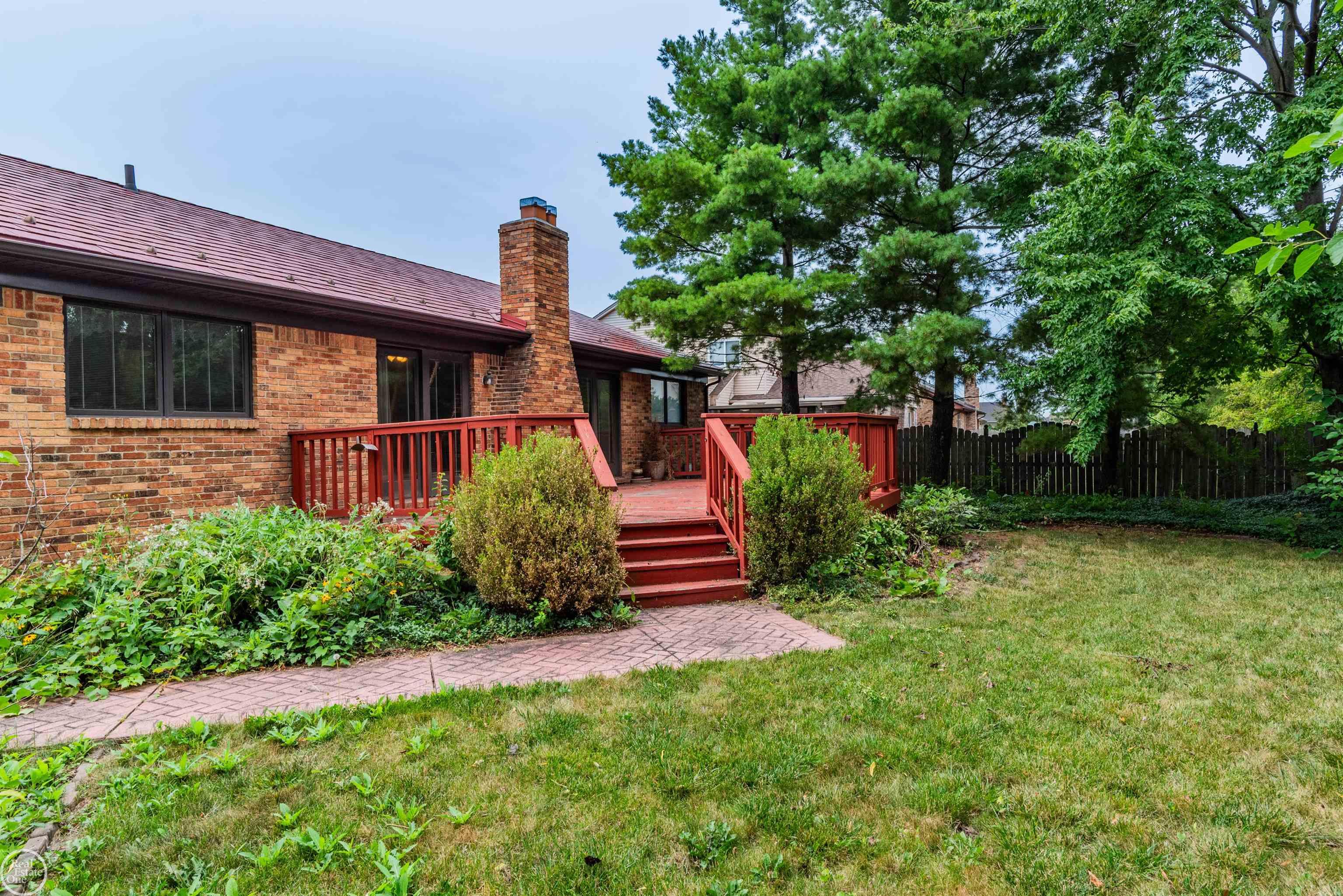 main property photo 27