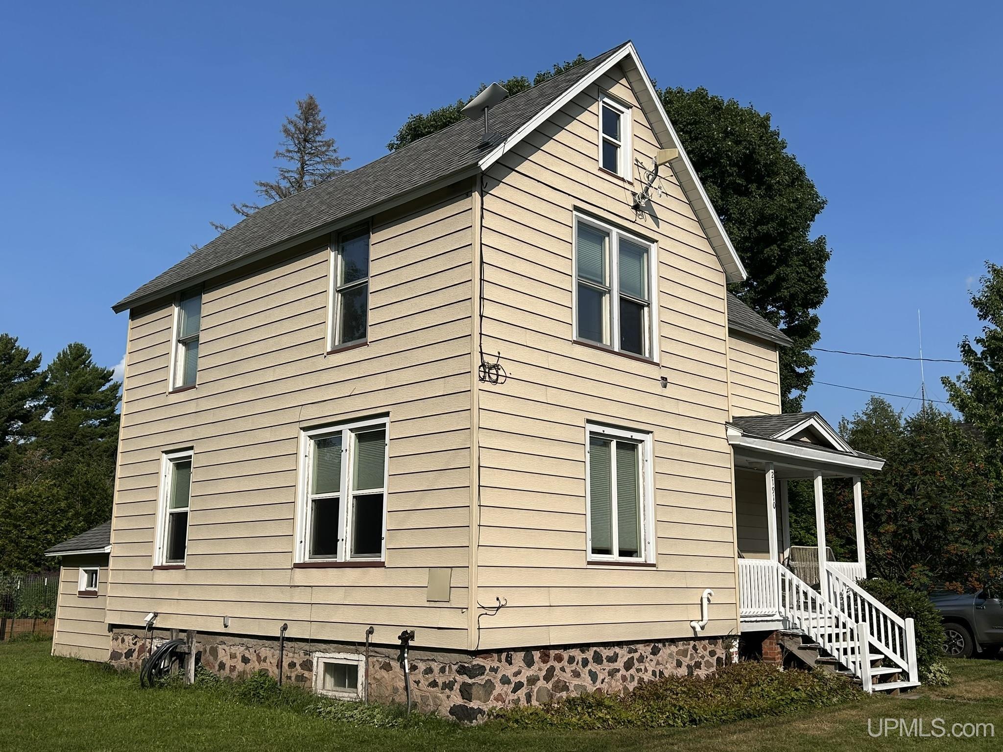 main property photo 25