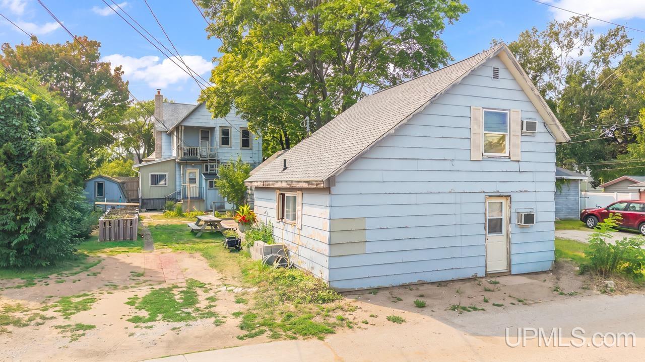 main property photo 43