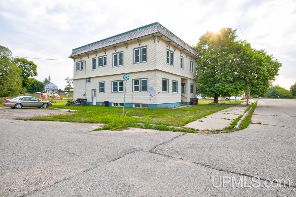 main property photo 6