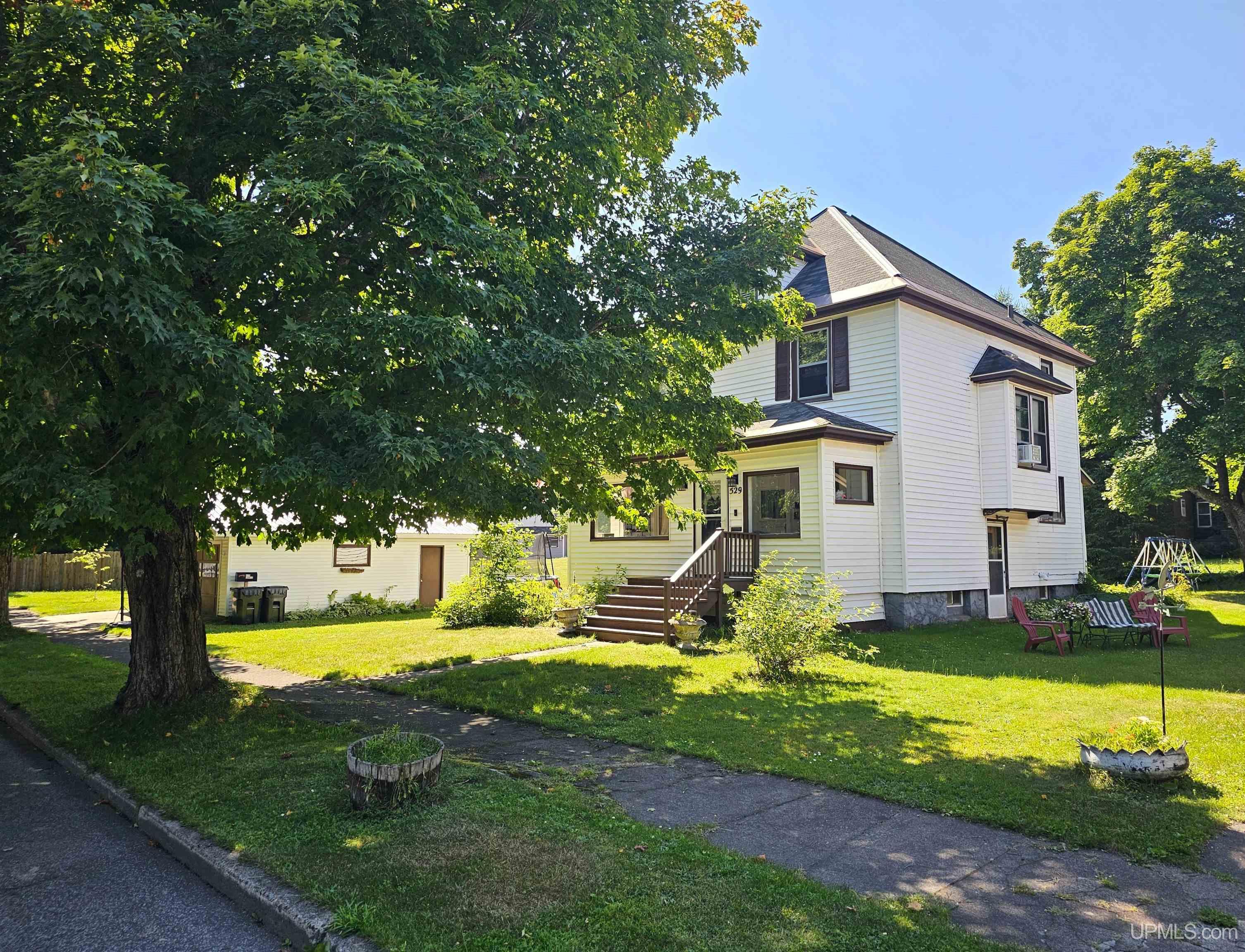 main property photo 3